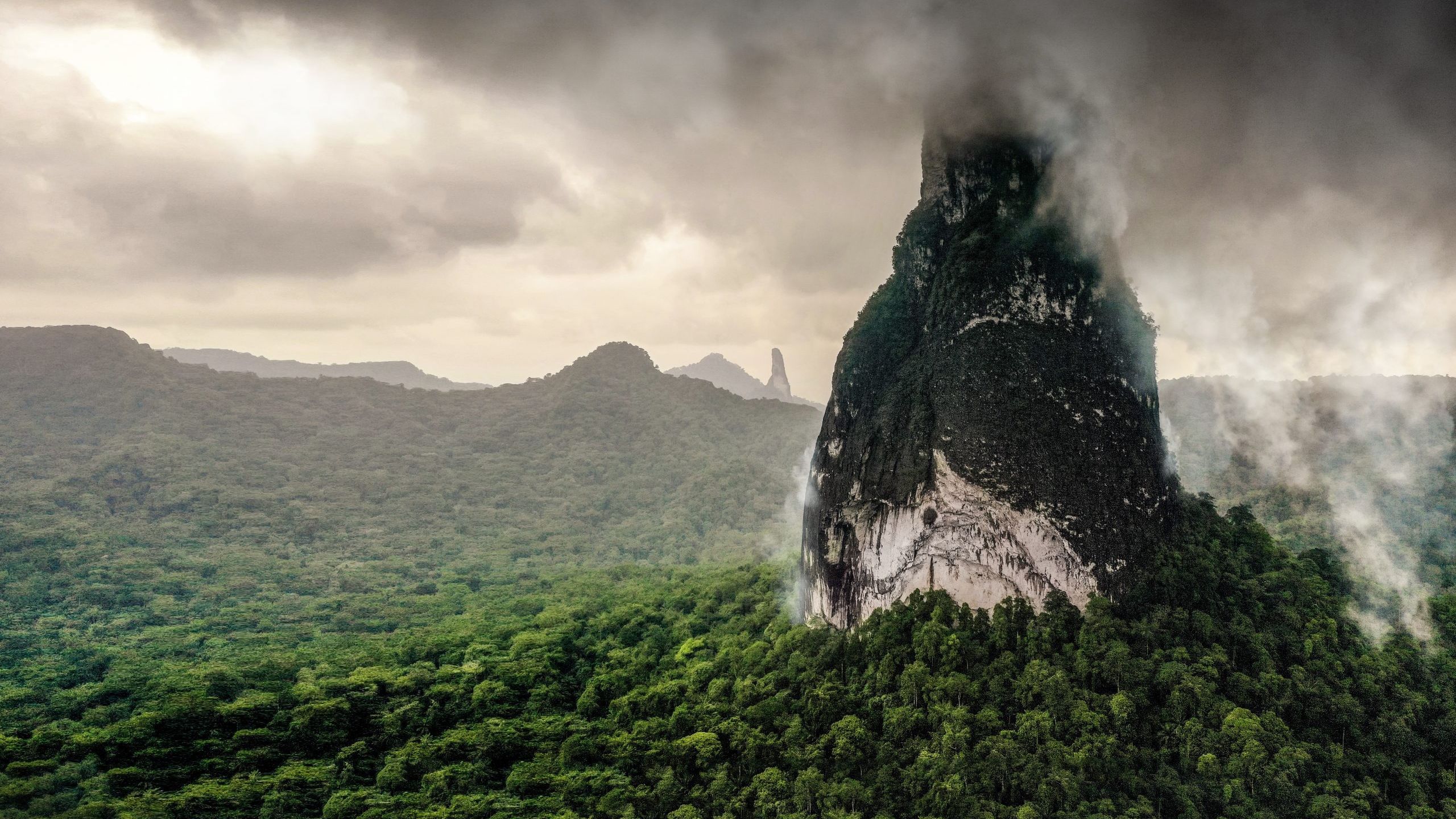 2560x1440 São Tomé and Príncipe: The forgotten African islands with more species than the Galapagos
