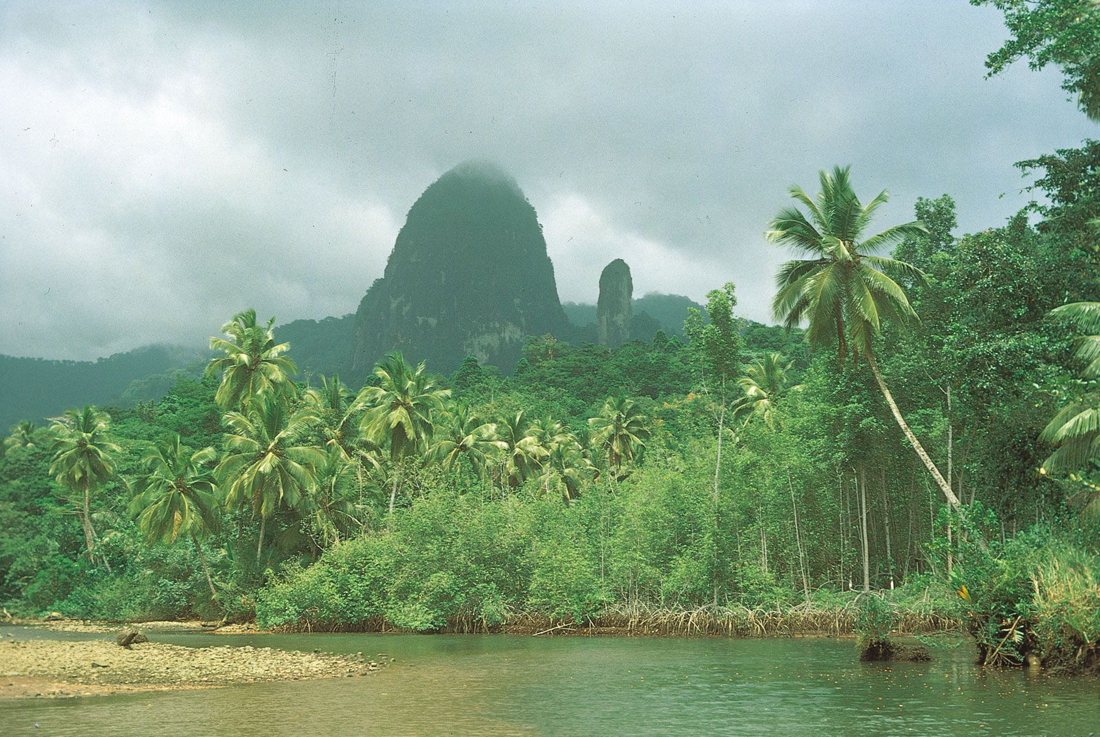 1600x1073 Sao Tome and Principe. Map, Population, Flag, Culture, History, & People