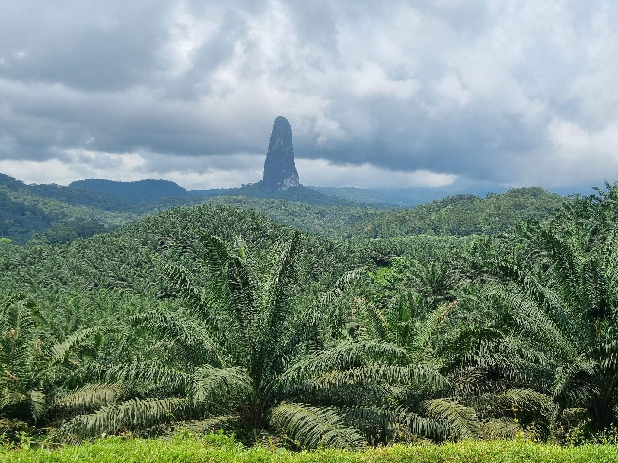 2048x1536 Journey to the Equator in São Tomé and Principe. Much Better Adventures