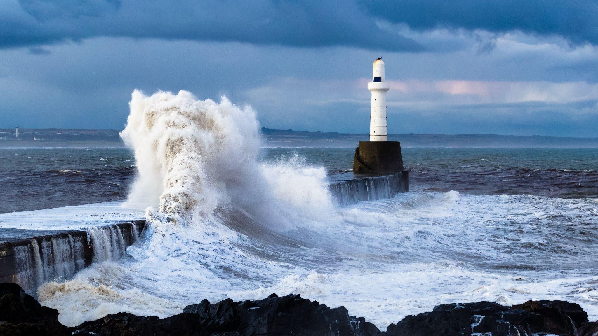 Lighthouse Storm Wallpapers - Top Free Lighthouse Storm Backgrounds ...