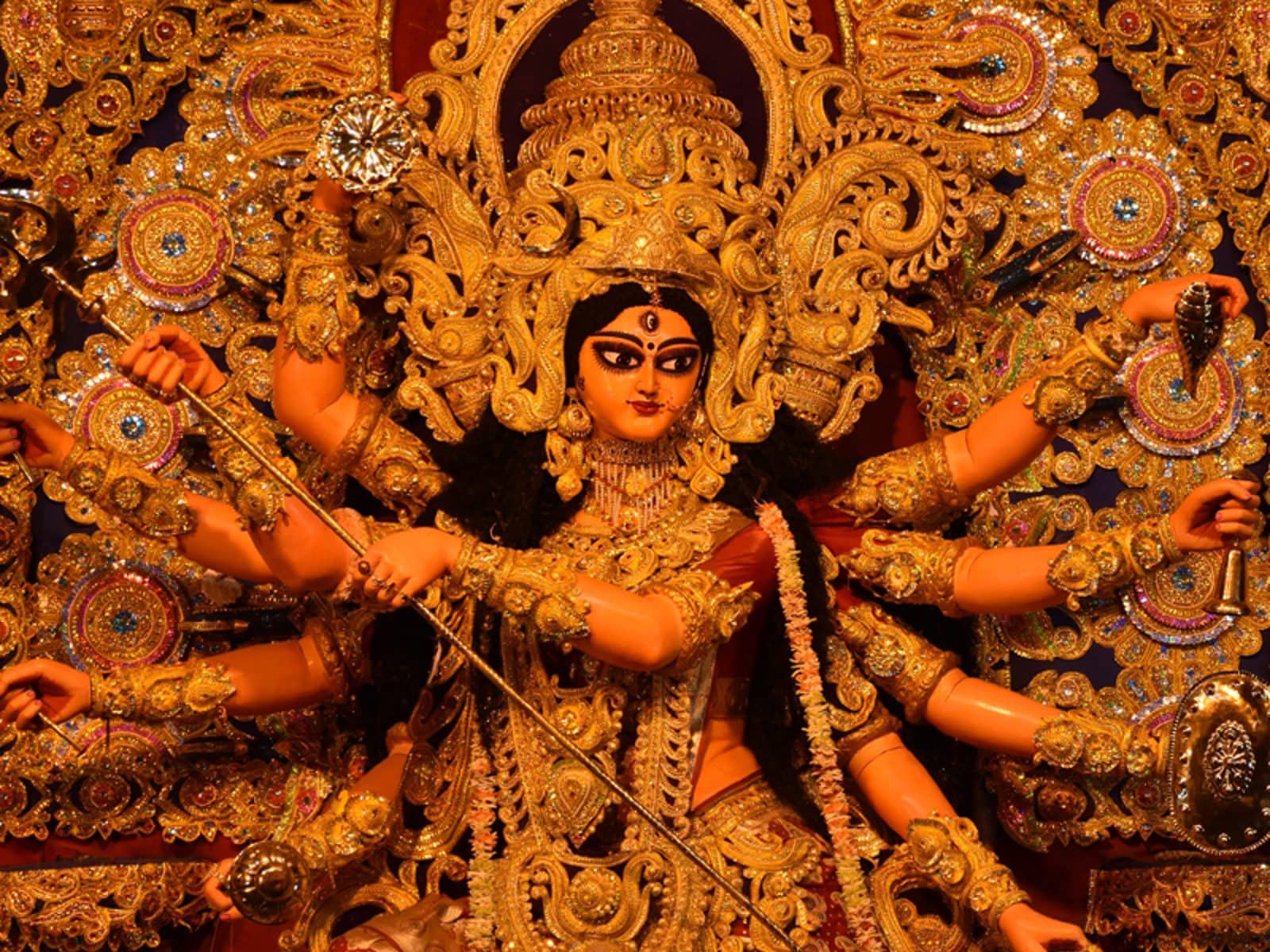 1600x1200 Durga Puja 2022: The Best Known Pandals In Kolkata To Explore This Year