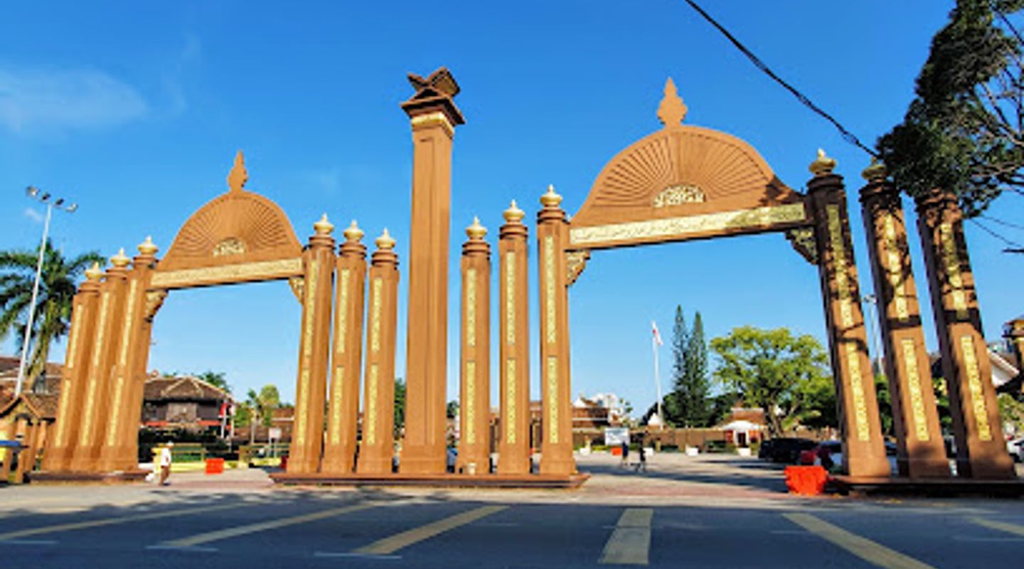 1440x800 Al Quran Rehal Park, Kota Bharu, Kelantan., Kota Bharu Travel Guide