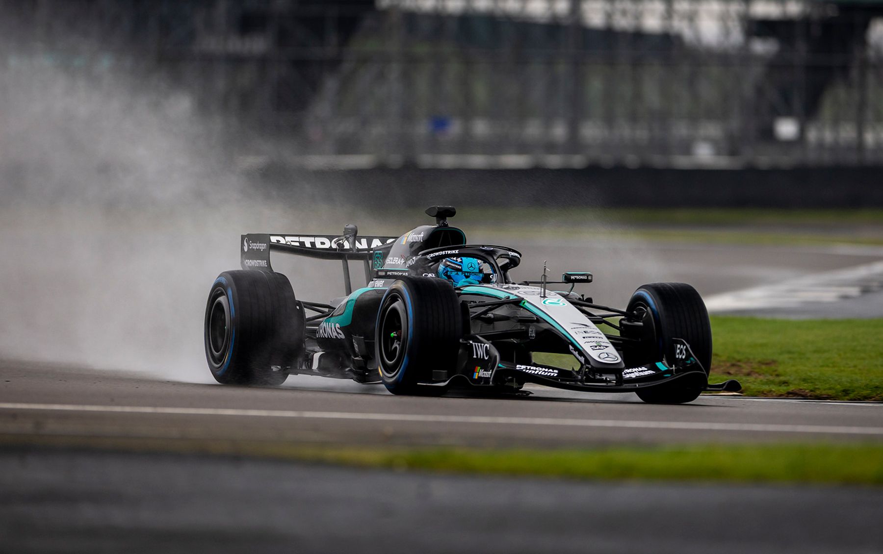 1800x1130 Wallpaper AMG PETRONAS F1 Team