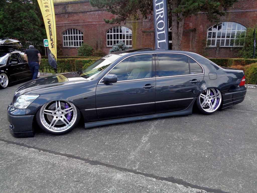 1024x768 Lexus LS430