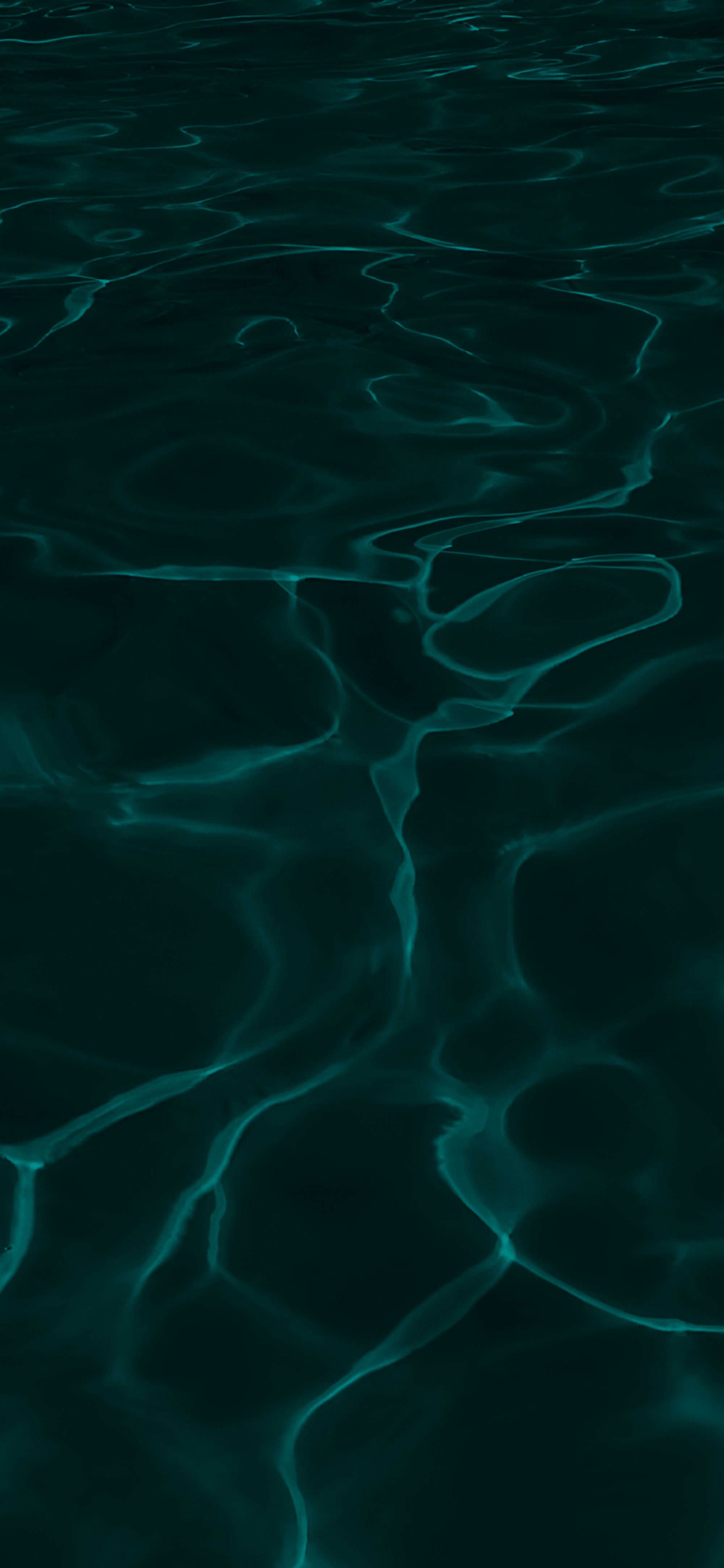 2000x4329 Neon Water Reflection Dark Wallpaper Wallpaper HD