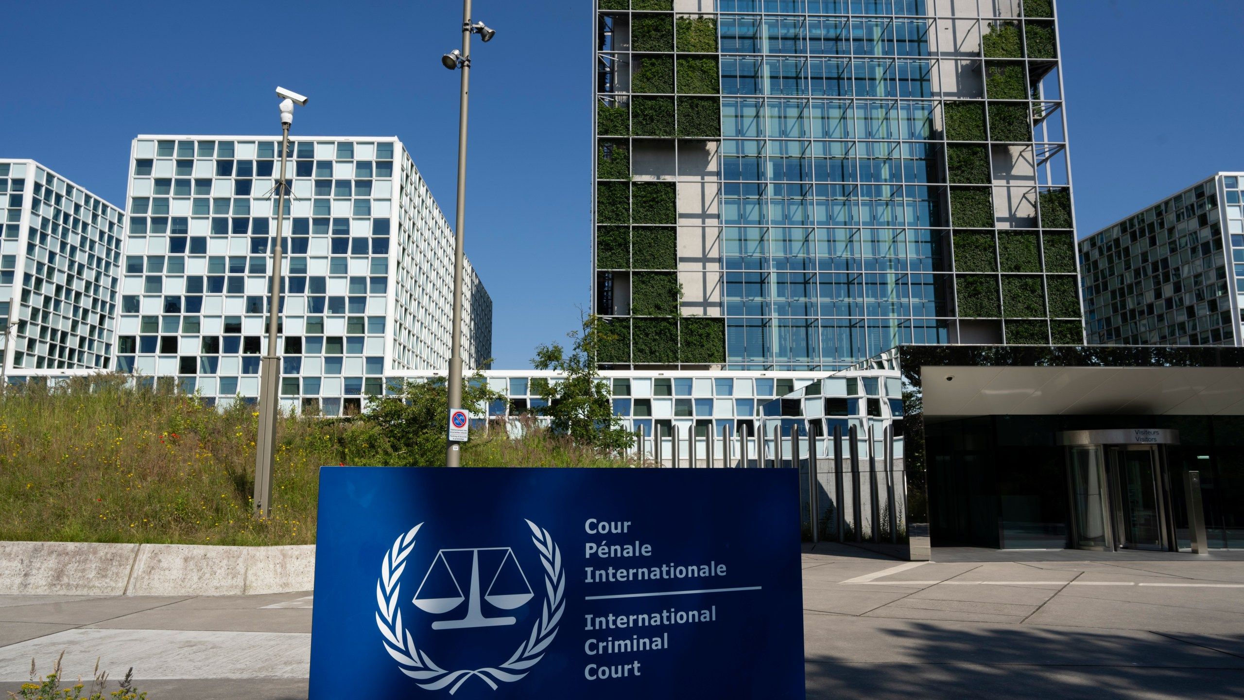 2560x1440 The International Criminal Court's chief lashes out at threats from Russia and a US senator