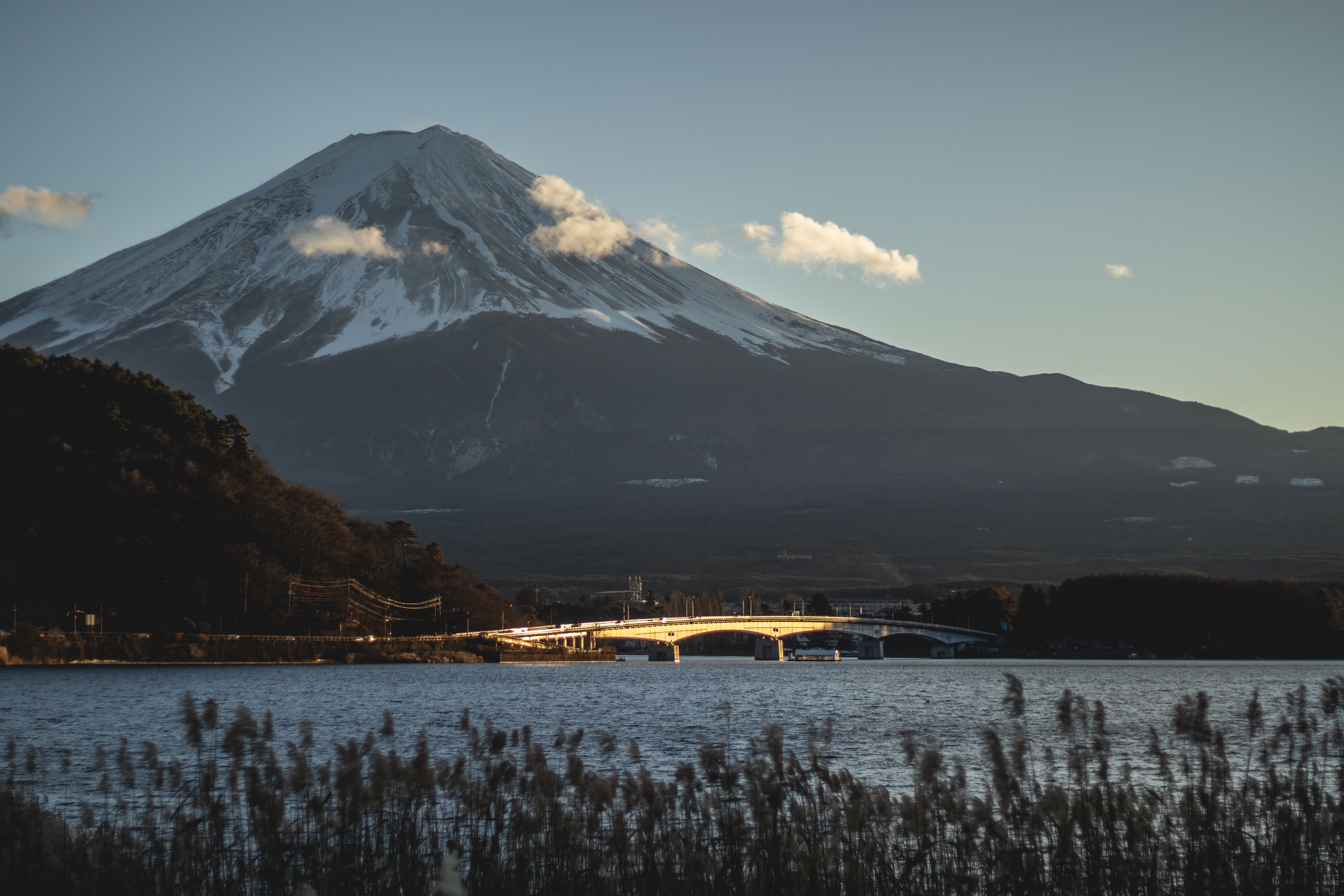 5887x3925 Mount Fuji at Sunset from Lake Kawaguchi · Free