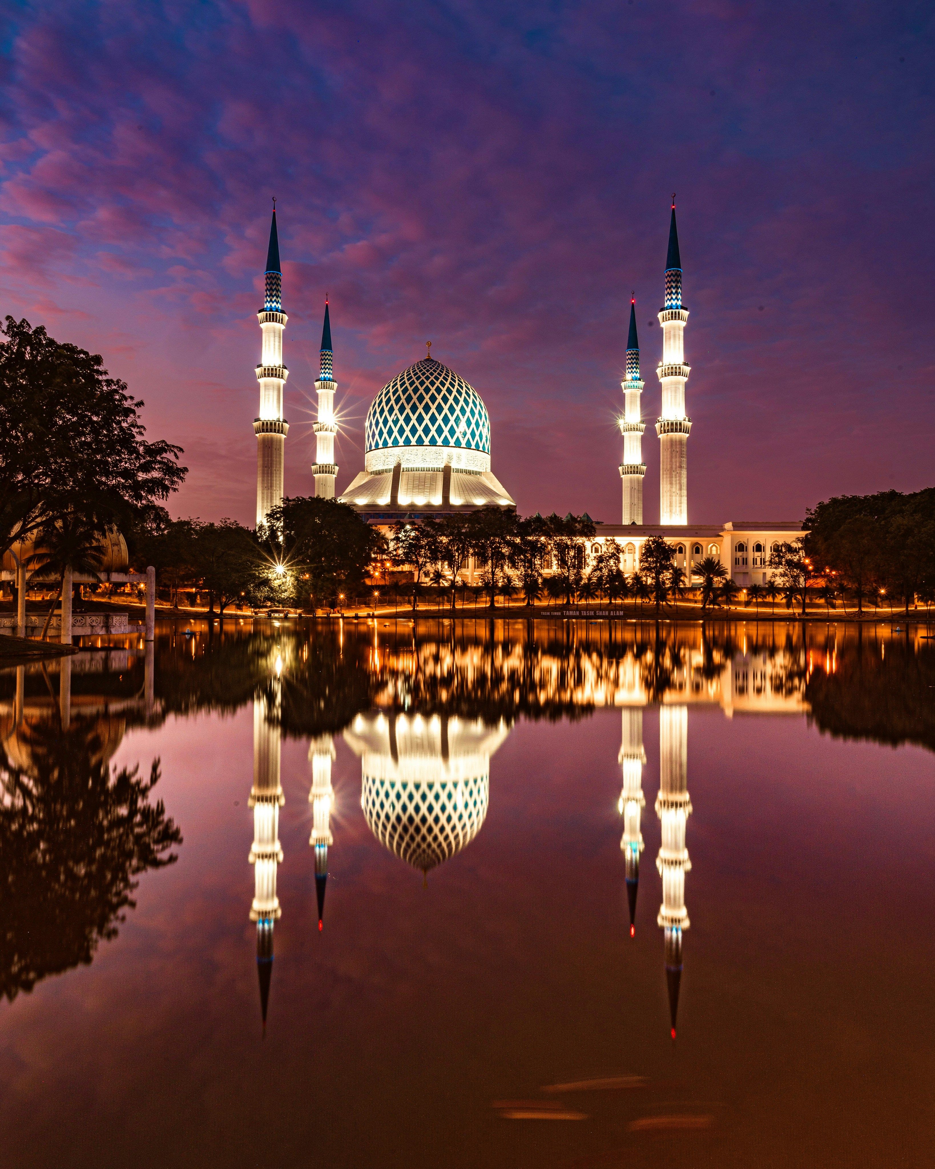 3276x4096 Time lapse photography of dome building during nighttime