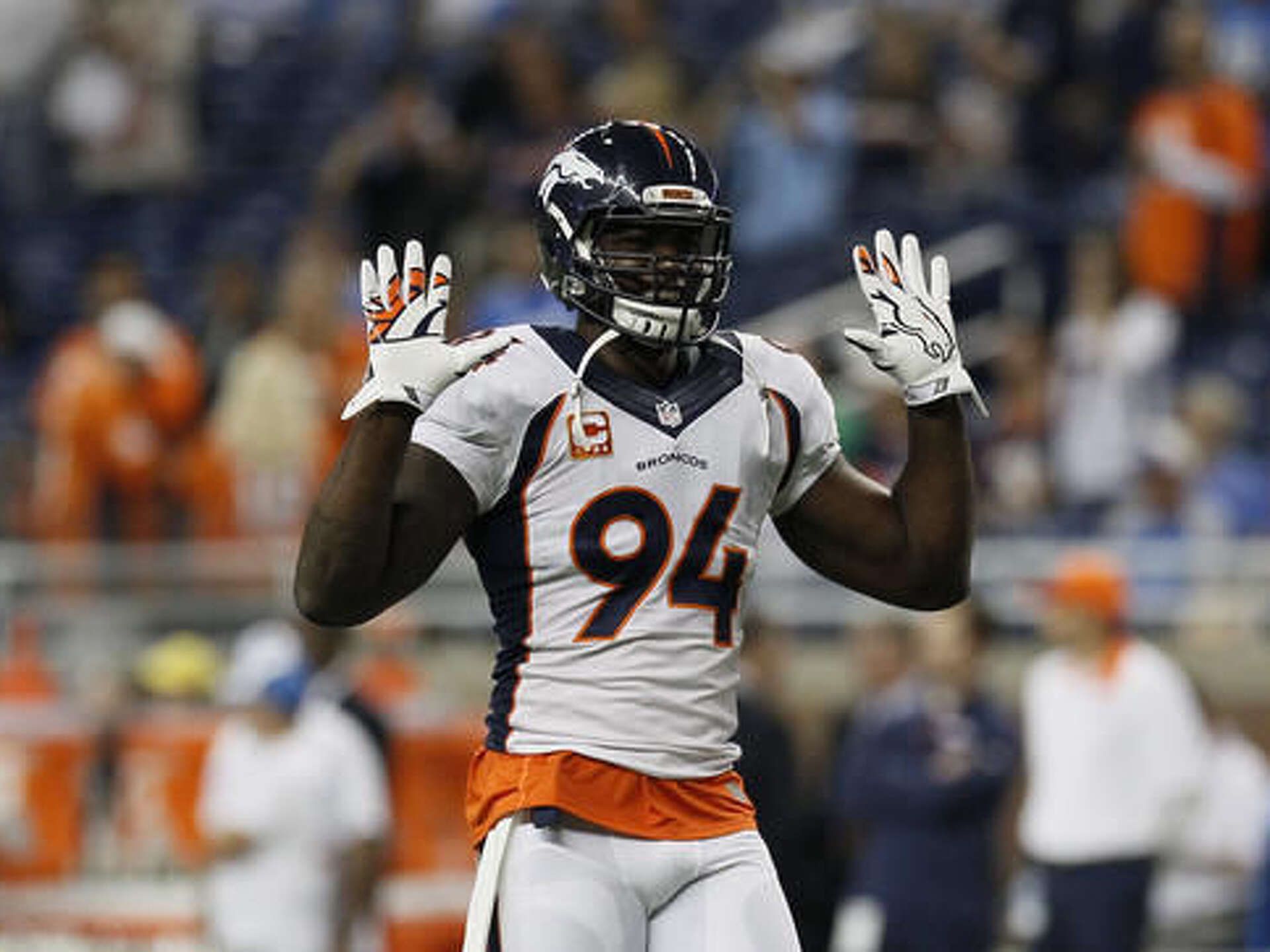 1920x1440 DeMarcus Ware reports home burglary during Monday night game