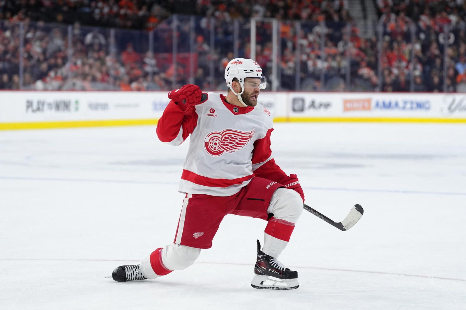 1600x1067 Red Wings Sign Alex DeBrincat To Seven Year Contract Extension