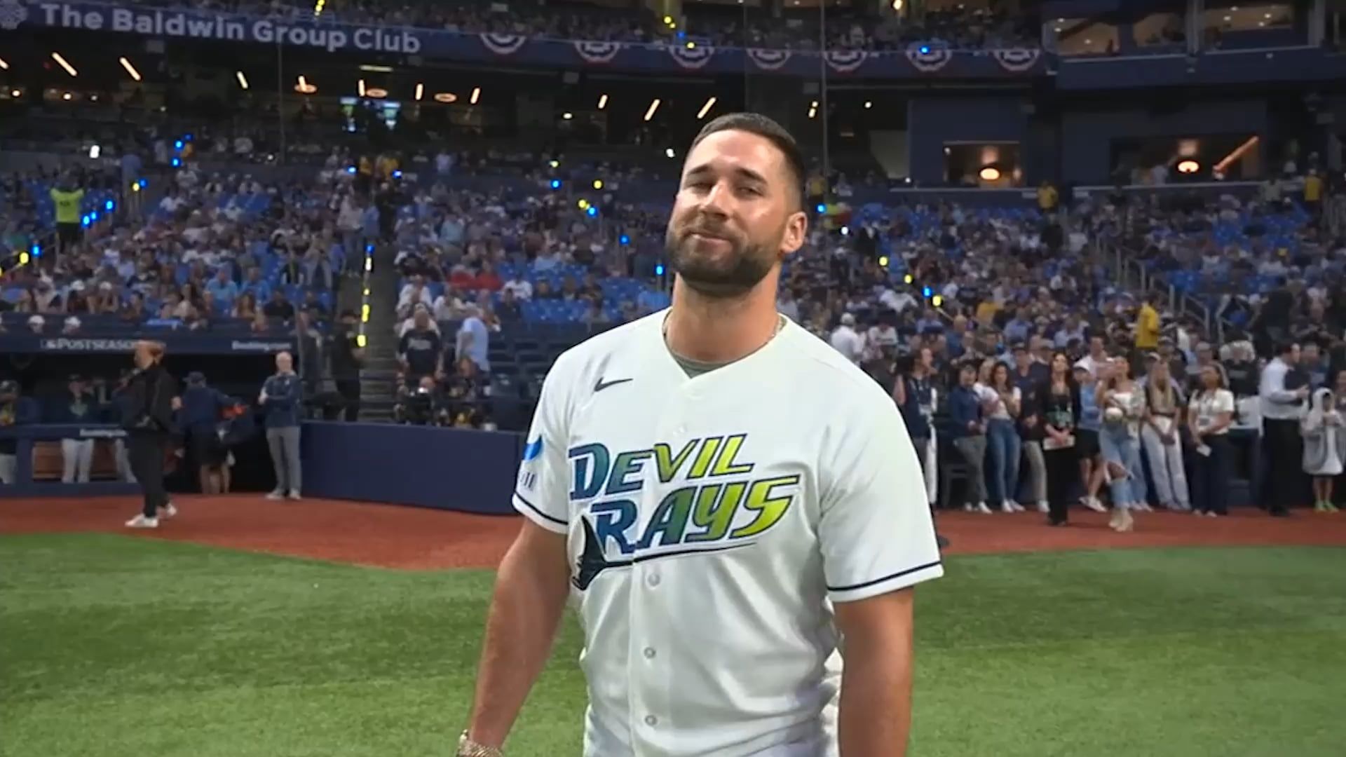 1920x1080 Rays legend Kevin Kiermaier tosses the first pitch before ALCS Game 2!