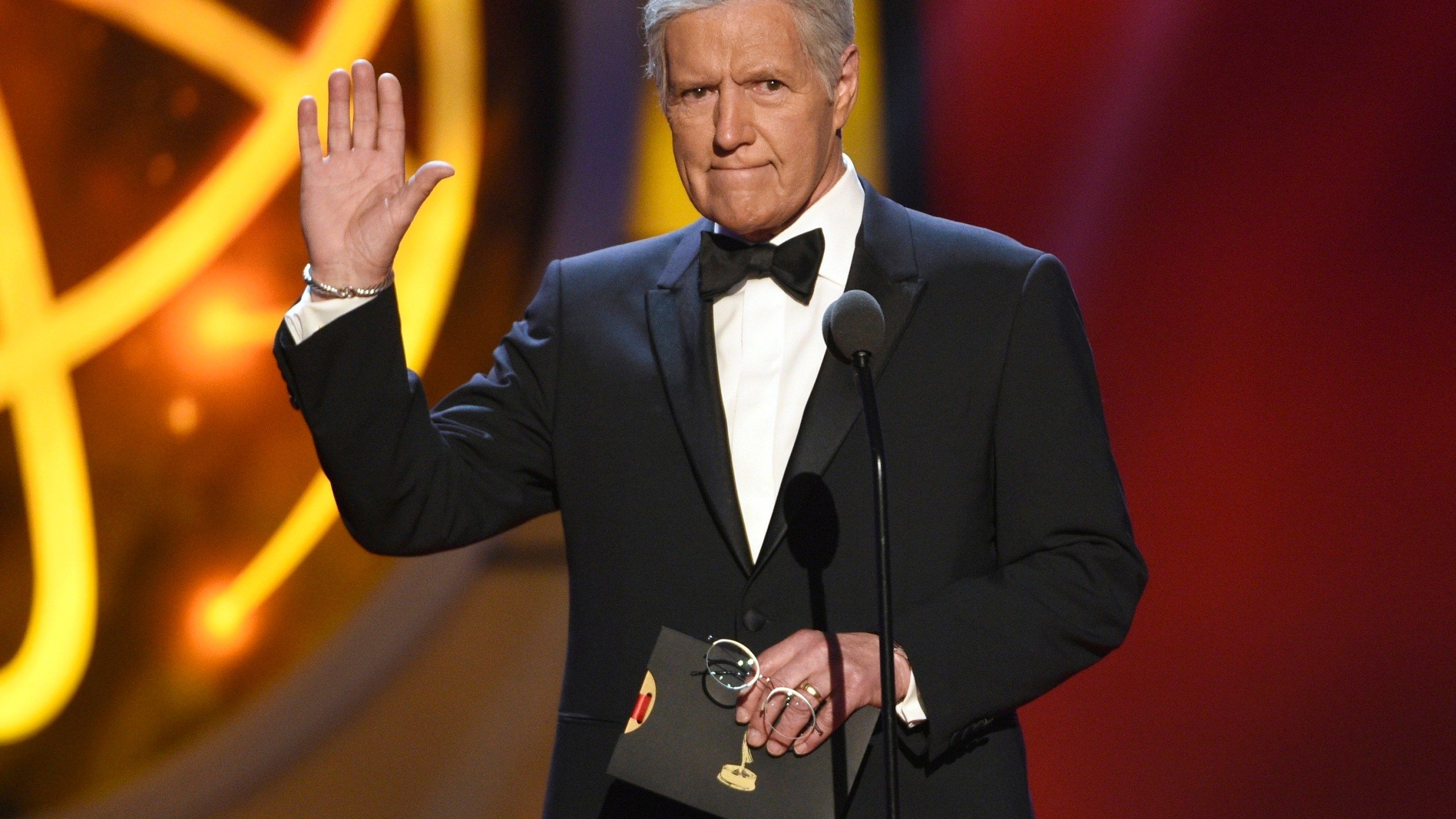 2560x1440 Trebek remembered for grace that elevated him above TV host