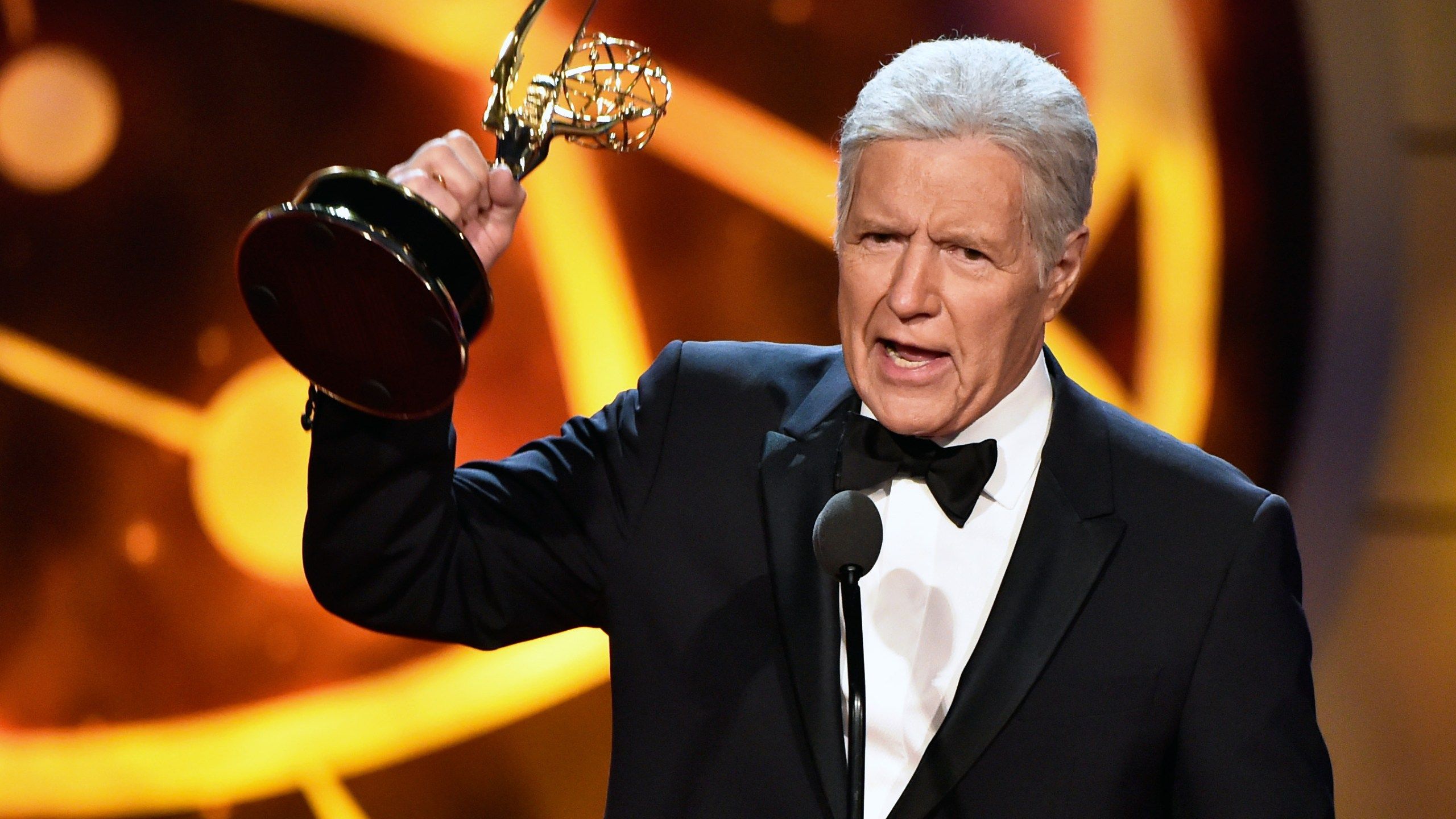 2560x1440 Alex Trebek Shares 'mind Boggling' Pancreatic Cancer Update