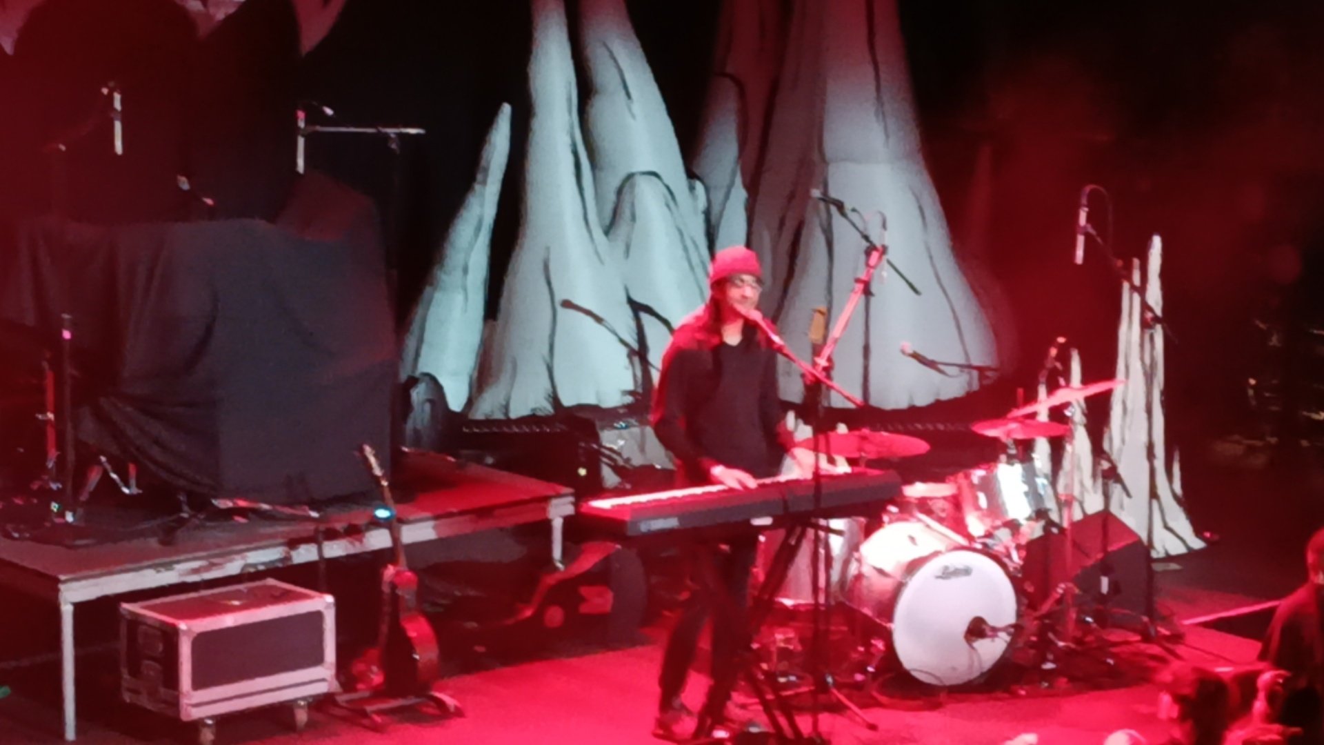 1920x1080 Some pics from the concert in Los Angeles last night! Starting with Drew Monson, field medic and then cavetown