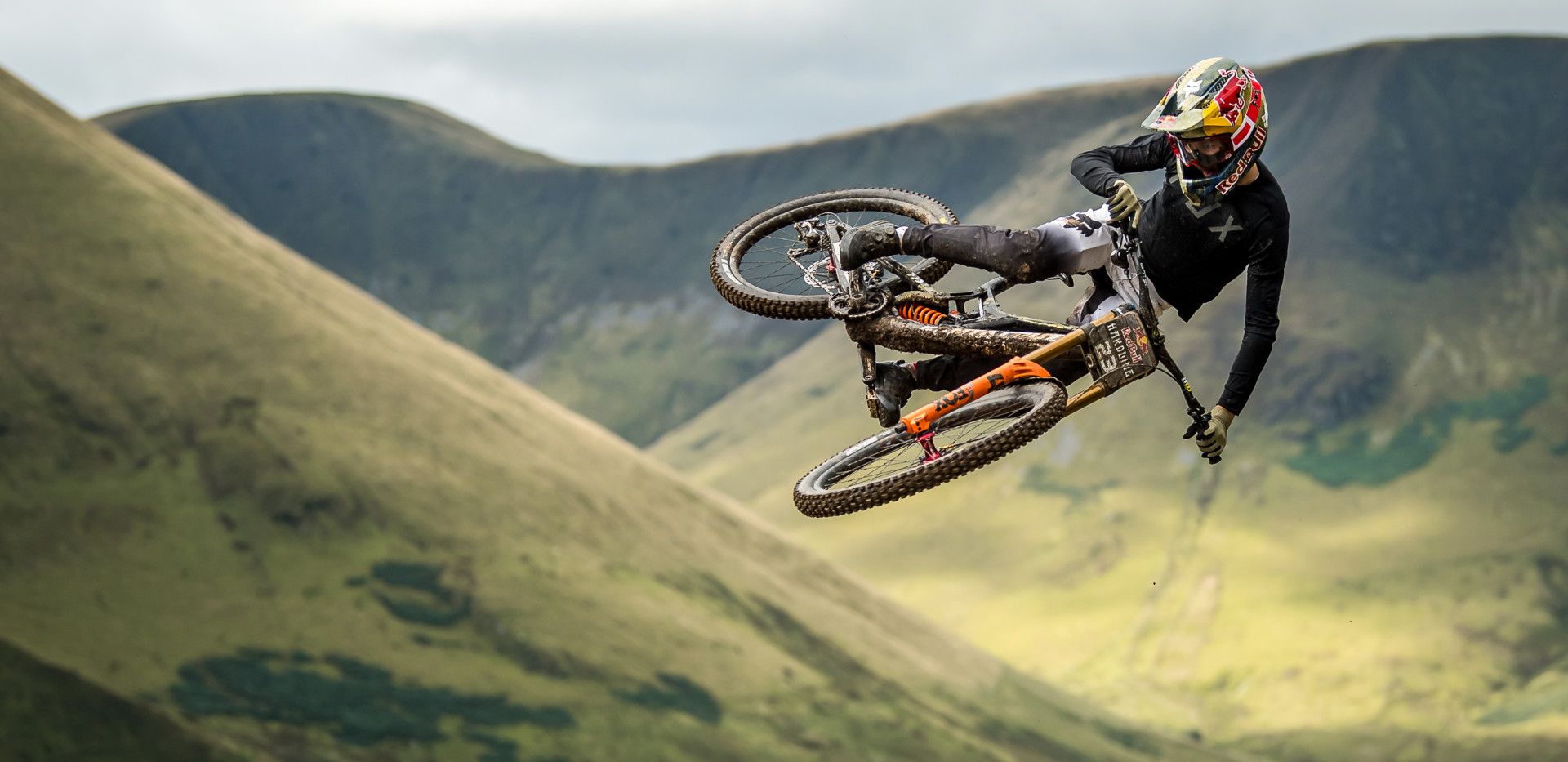 1920x933 Bull Hardline Red Bull Mountain Biking Downhill Racing Red Bull Hardline Mtb Downhill Riders Red Bull