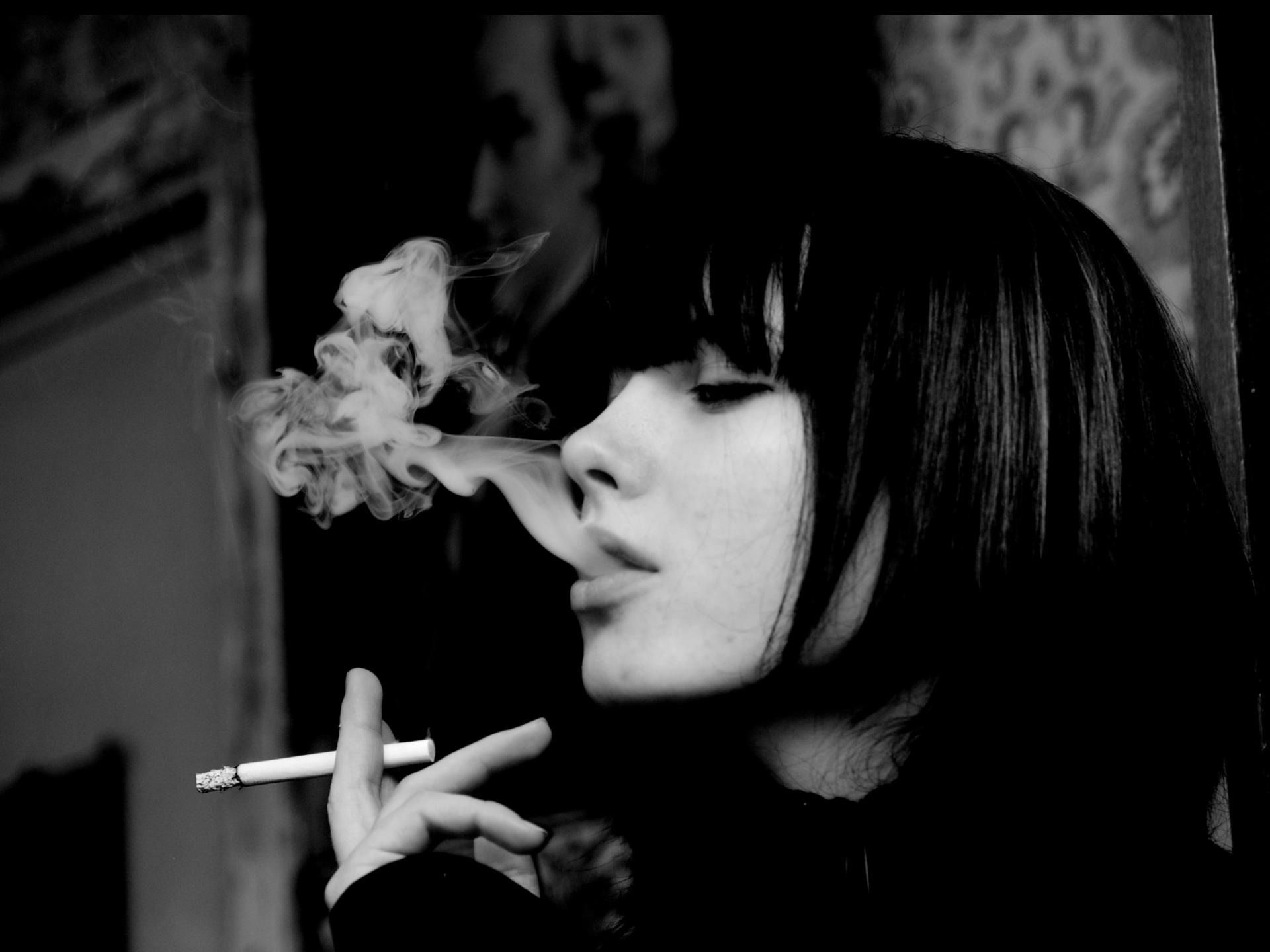 1920x1440 Smoking Pure Beautiful Girl Photo Wallpaper