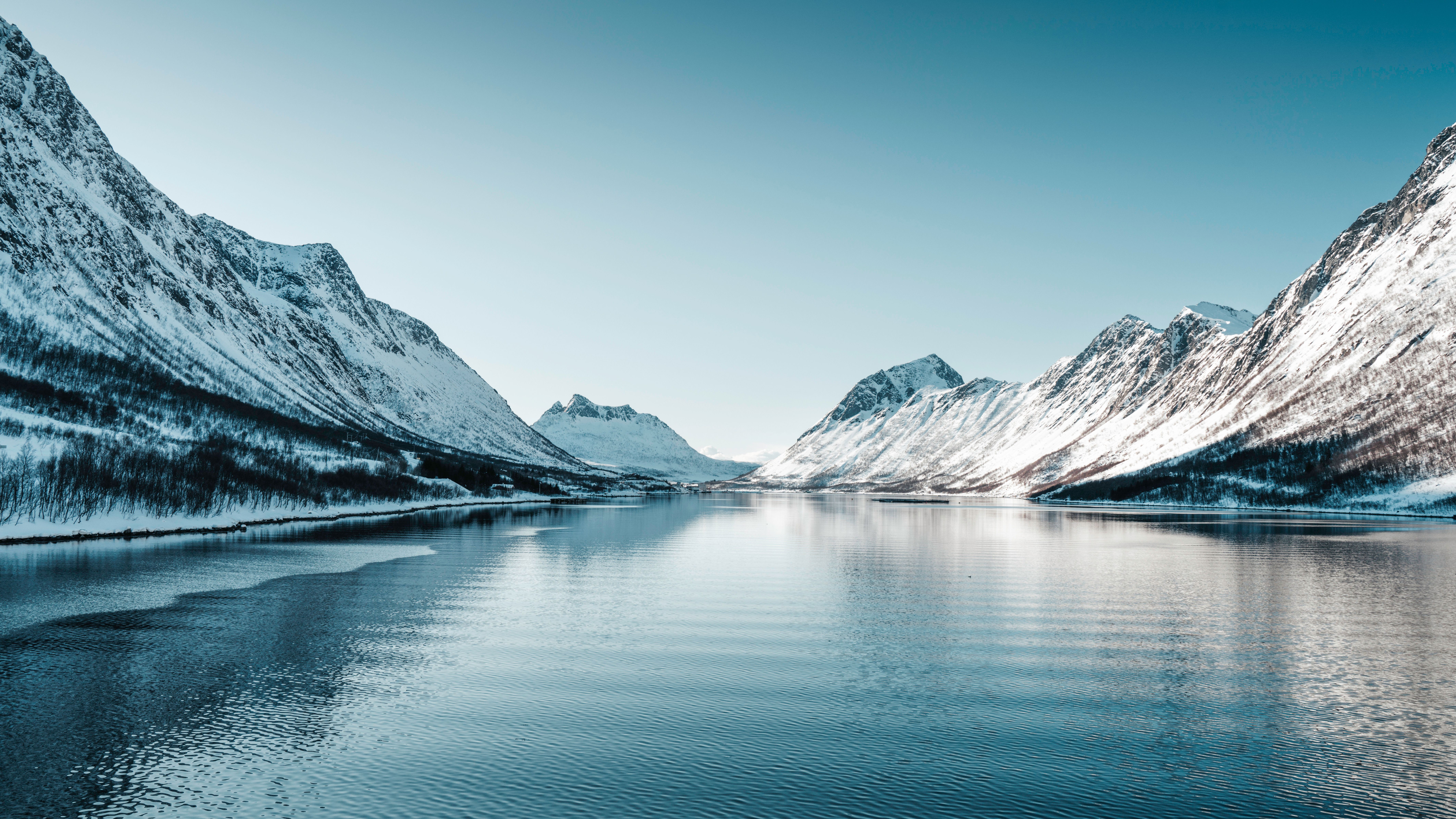 8500x4781 Stunning Arctic Fjord Landscape in Winter · Free