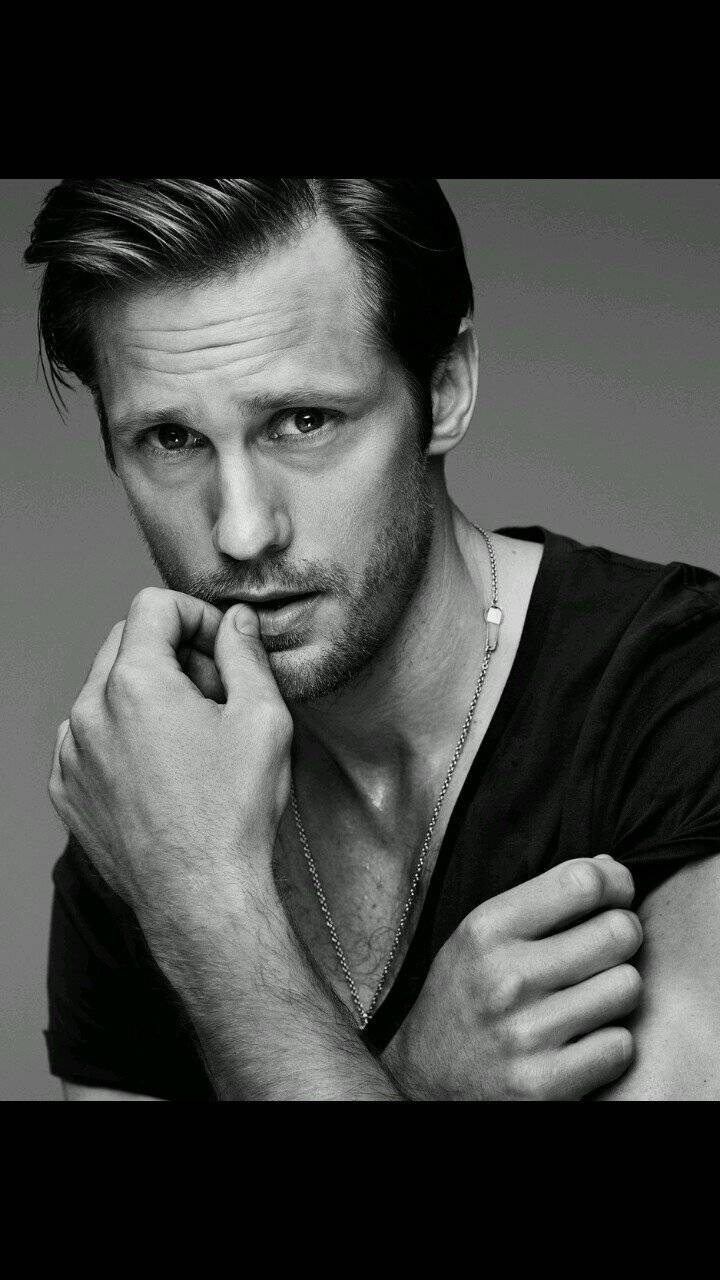 720x1280 alexander skarsgard wallpaper