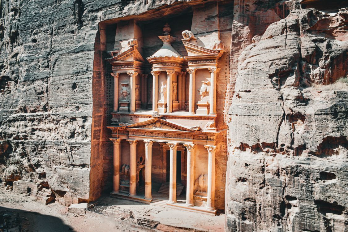 1125x750 The Treasury in Petra · Free