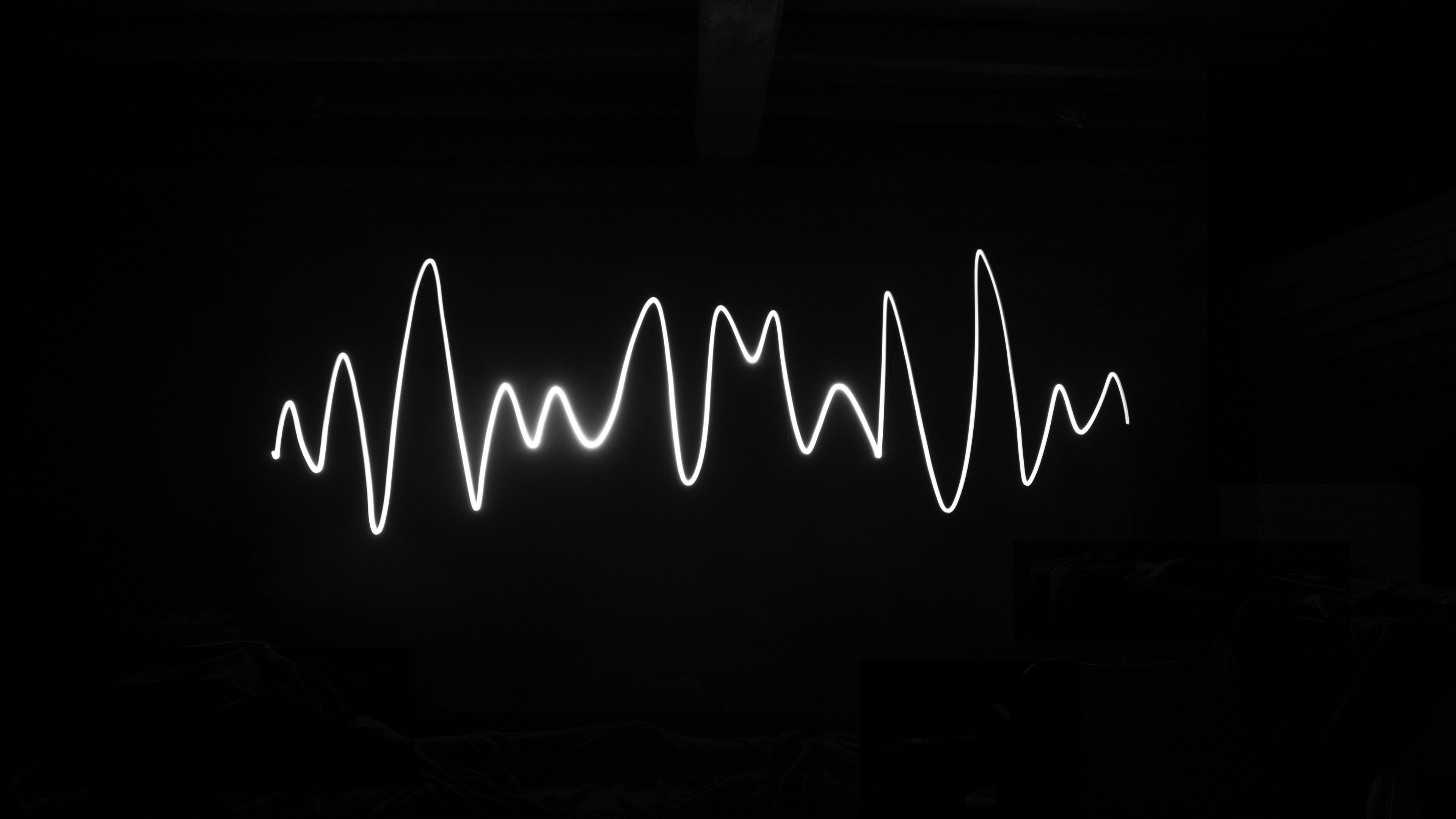 3840x2160 Pulse Light Wavy Lines Black Background 4K HD Black Background Wallpaper