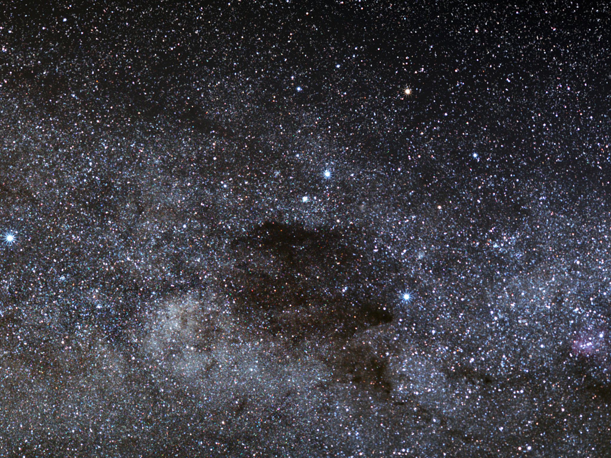 2048x1536 The Coalsack and the Southern Cross. ESO España