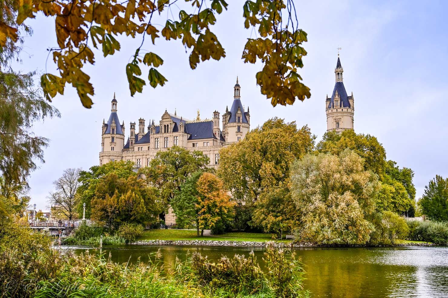 1480x985 Schwerin Castle