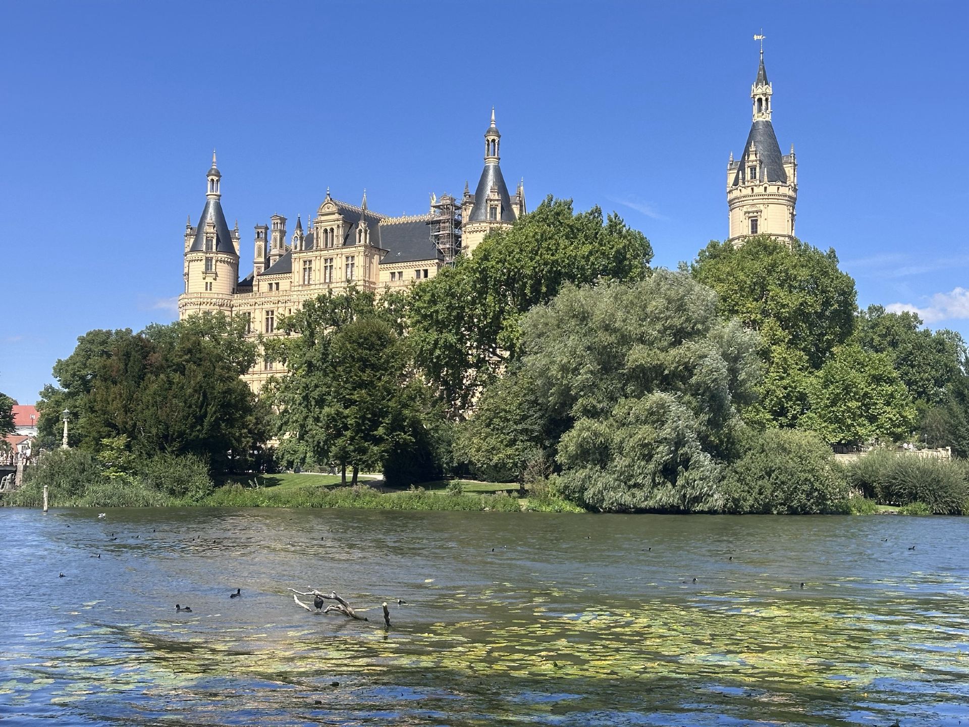 1920x1440 No crowd at Schwerin Castle Museum!. Trip.com Schwerin