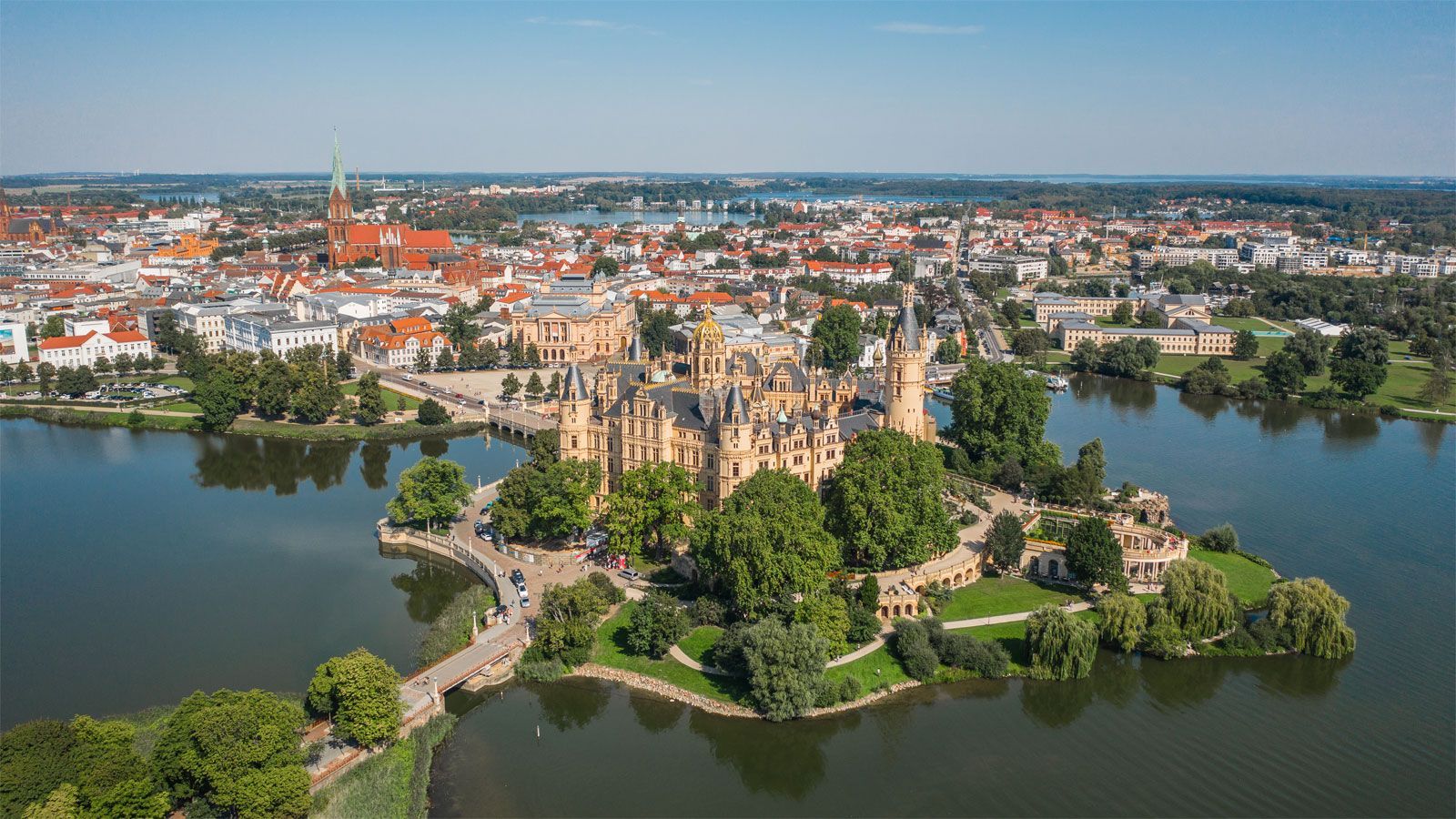 1600x900 Schwerin. Medieval City, Capital, Lakeland