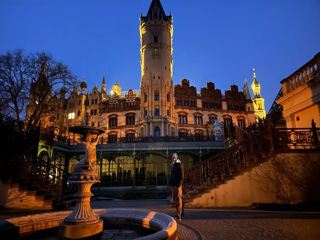 1024x768 Day Trip to The Schweriner Schloss