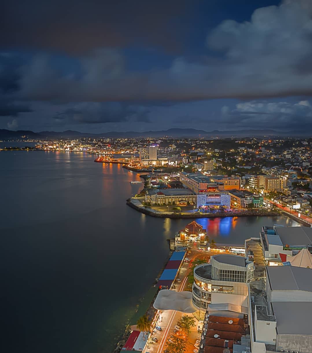 1079x1219 Manado Wallpaper