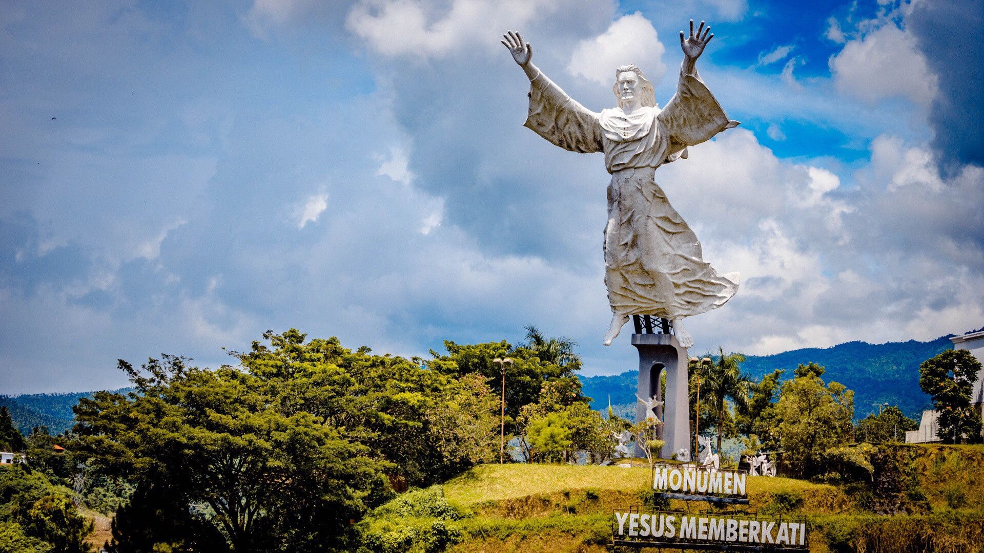 1920x1080 At present, this flying Jesus. Trip.com Manado