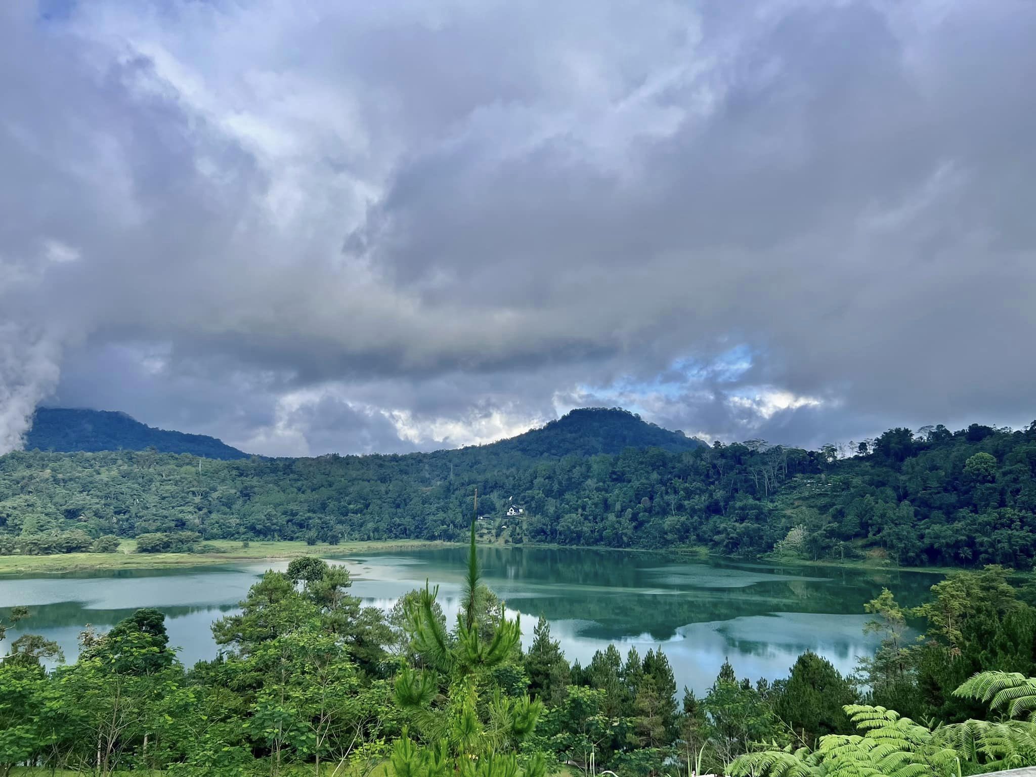 2048x1536 Manado Sulawesi