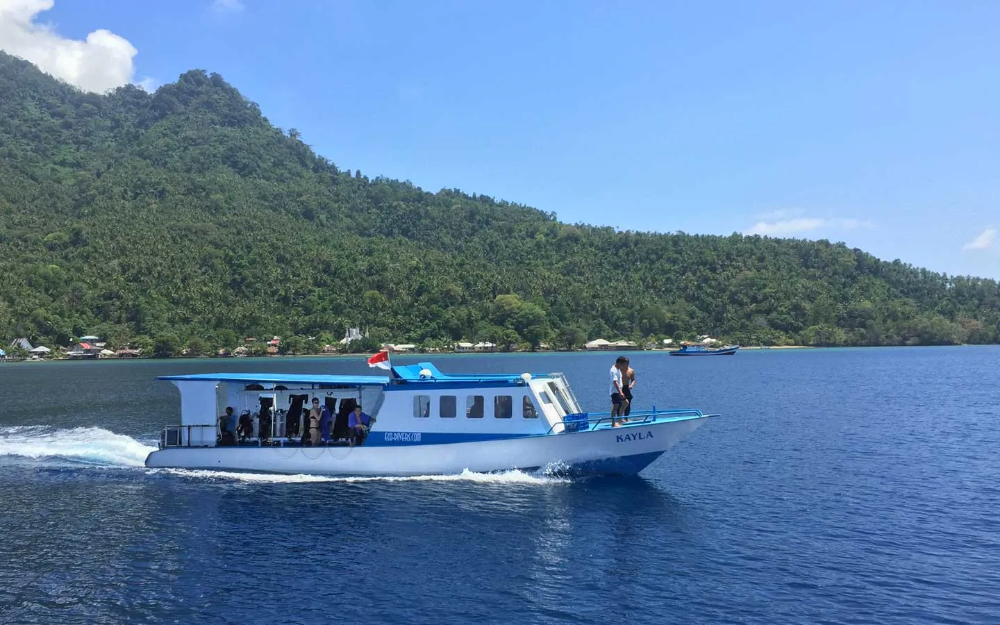1440x900 Eco Divers Manado