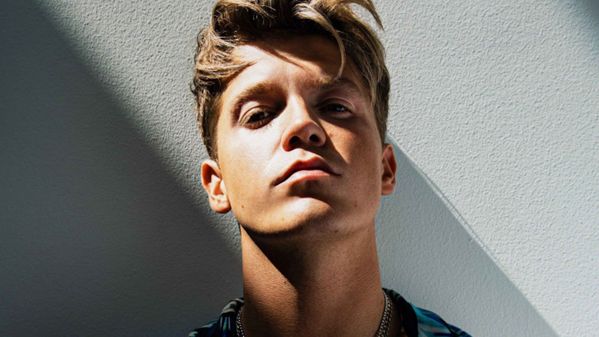 2048x1152 Jamie Miller