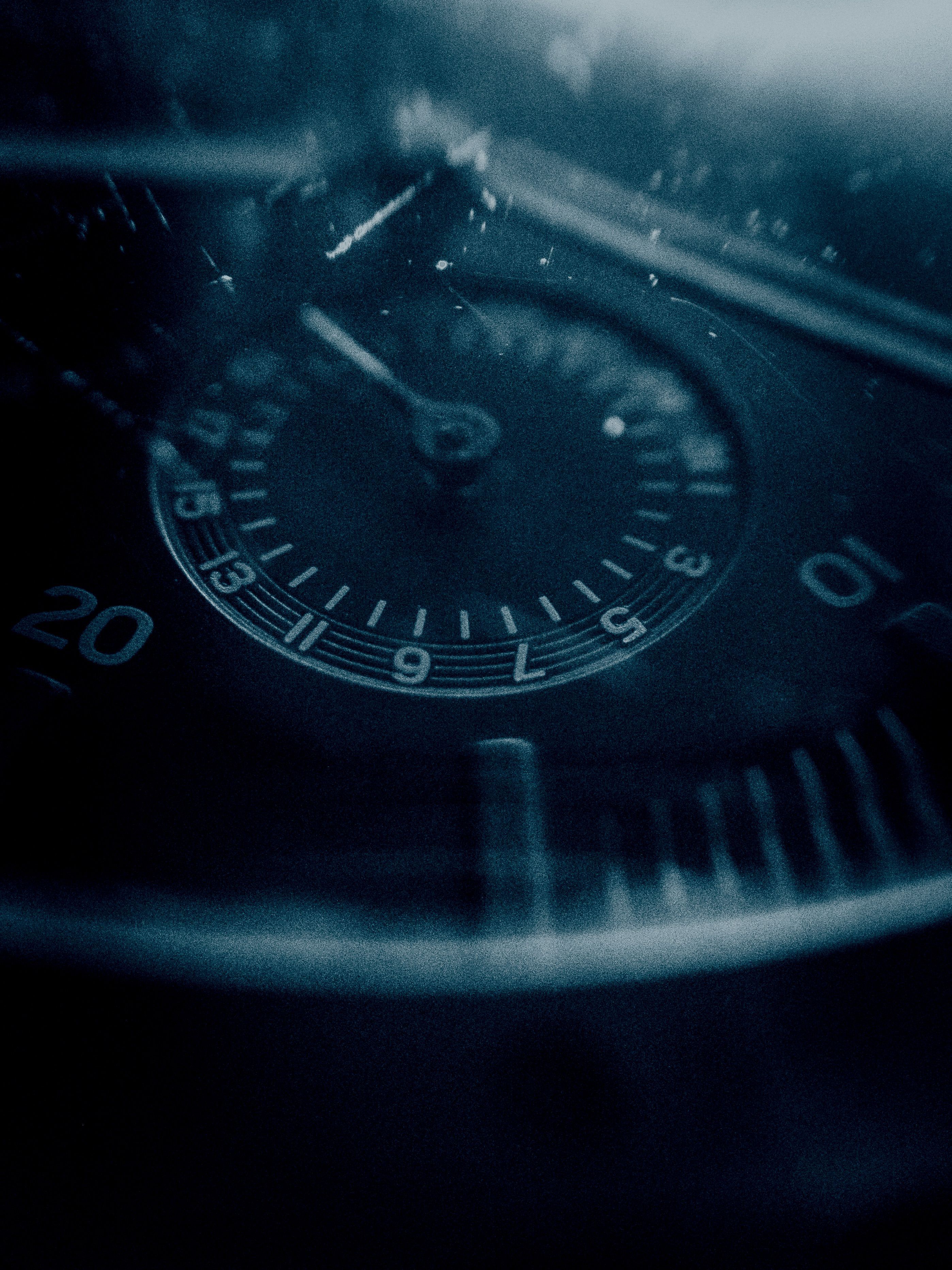 2796x3728 Blue Dial Photo, Download The BEST Free Blue Dial & HD Image
