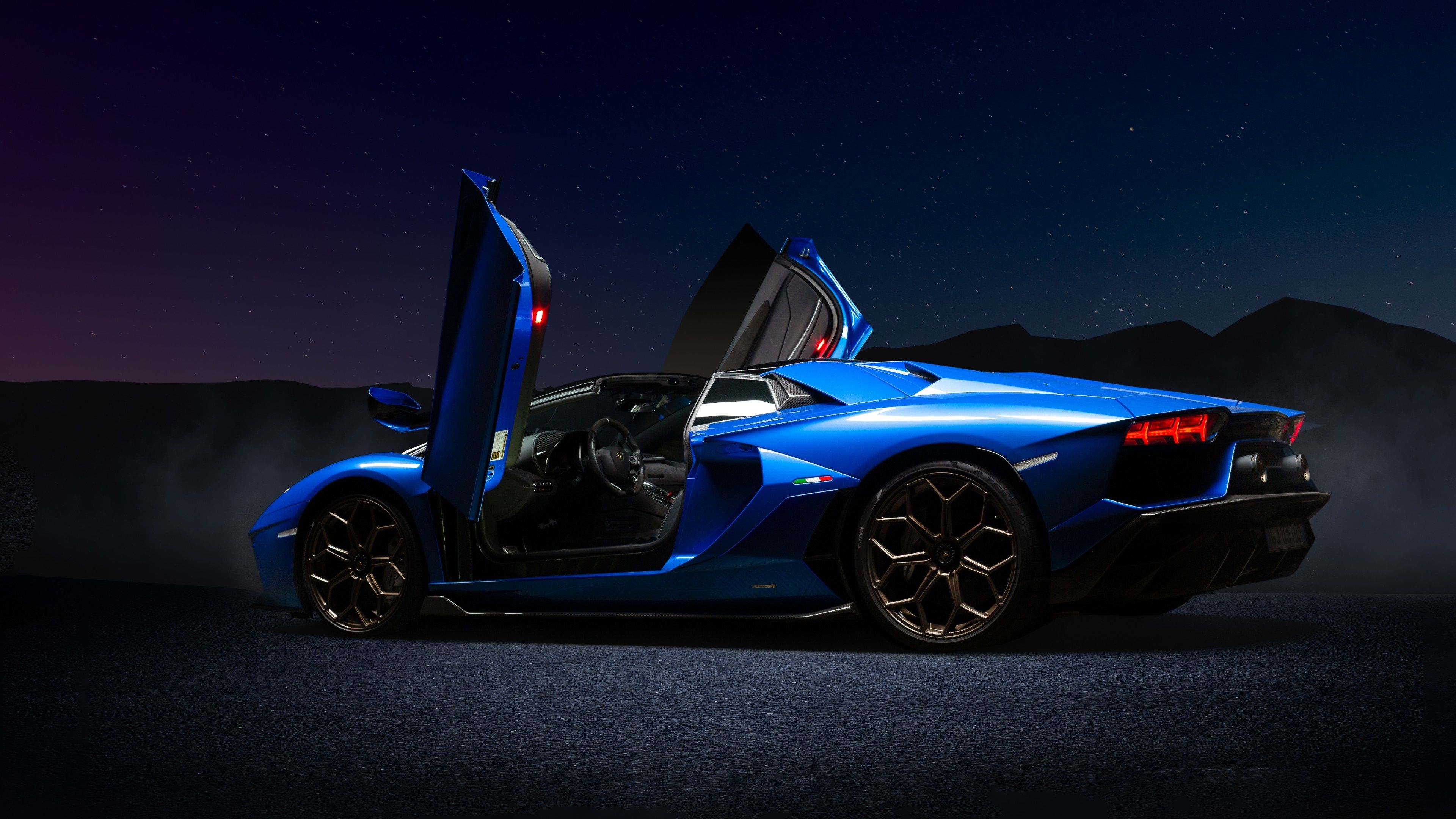 3840x2160 Majestic Blue Lamborghini Aventador Under the Stars