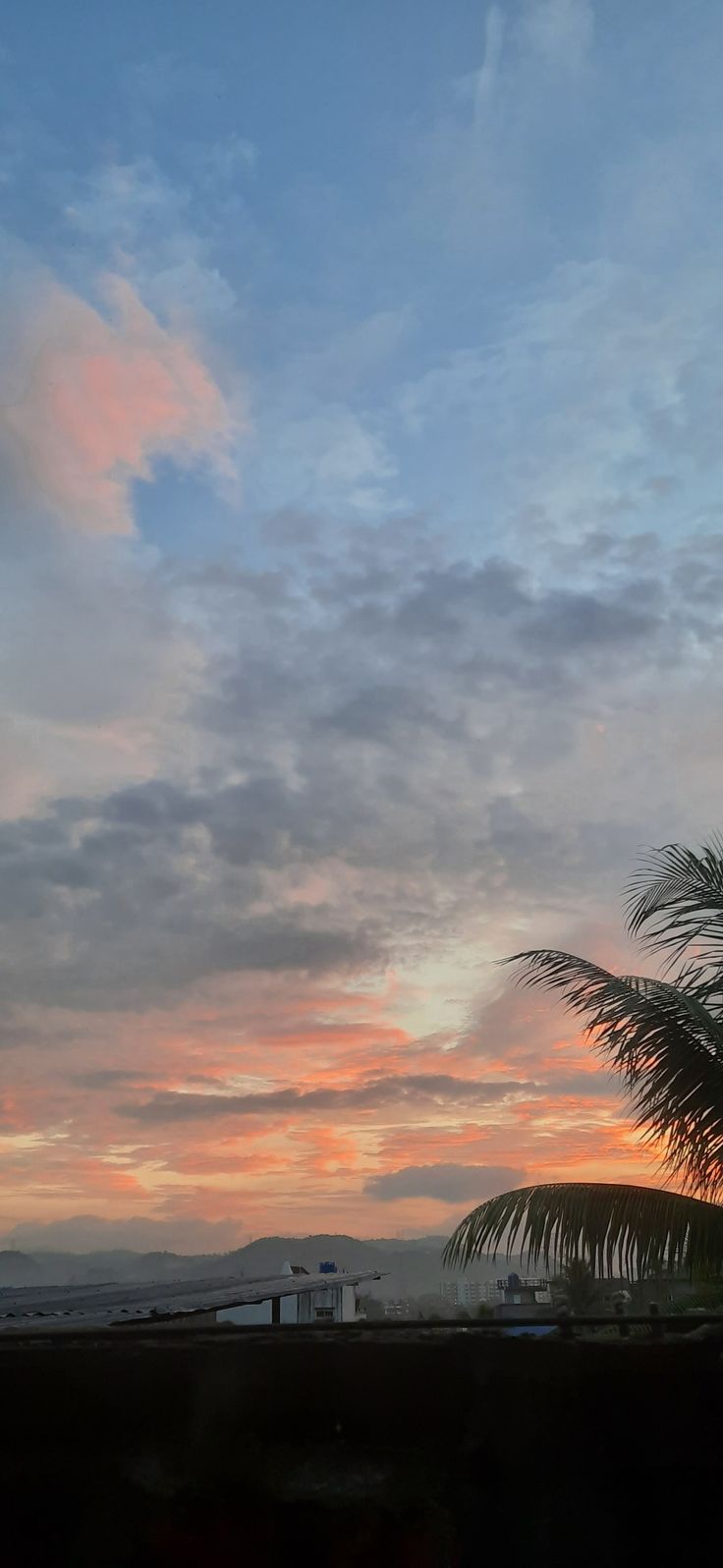 736x1596 Aesthetic sky wallpaper !!