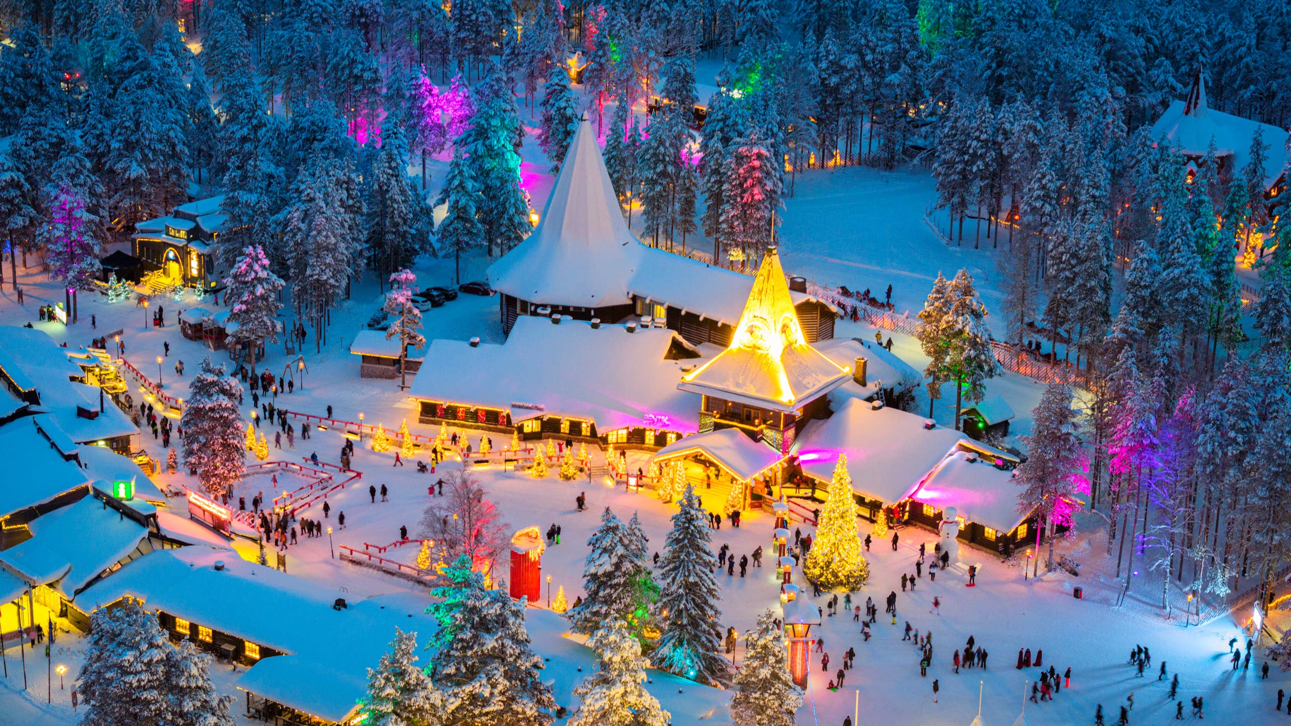 2560x1440 Lapland celebrates Christmas all year long
