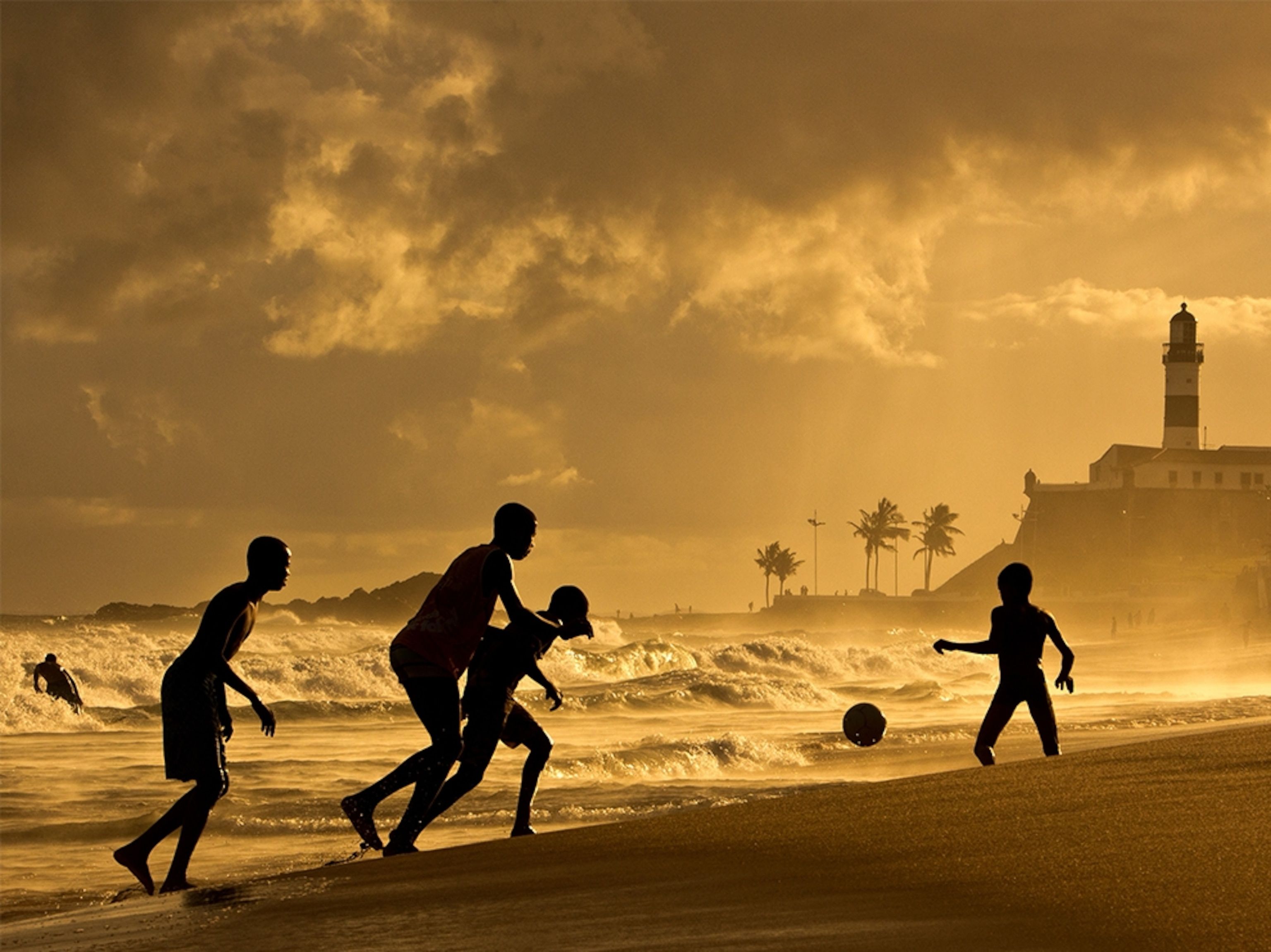 3072x2302 Golden Goal