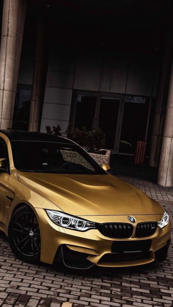 675x1200 Gold BMW Car Parked in Front of Building. Boya rengi, Bmw konsept, Bmw serisi