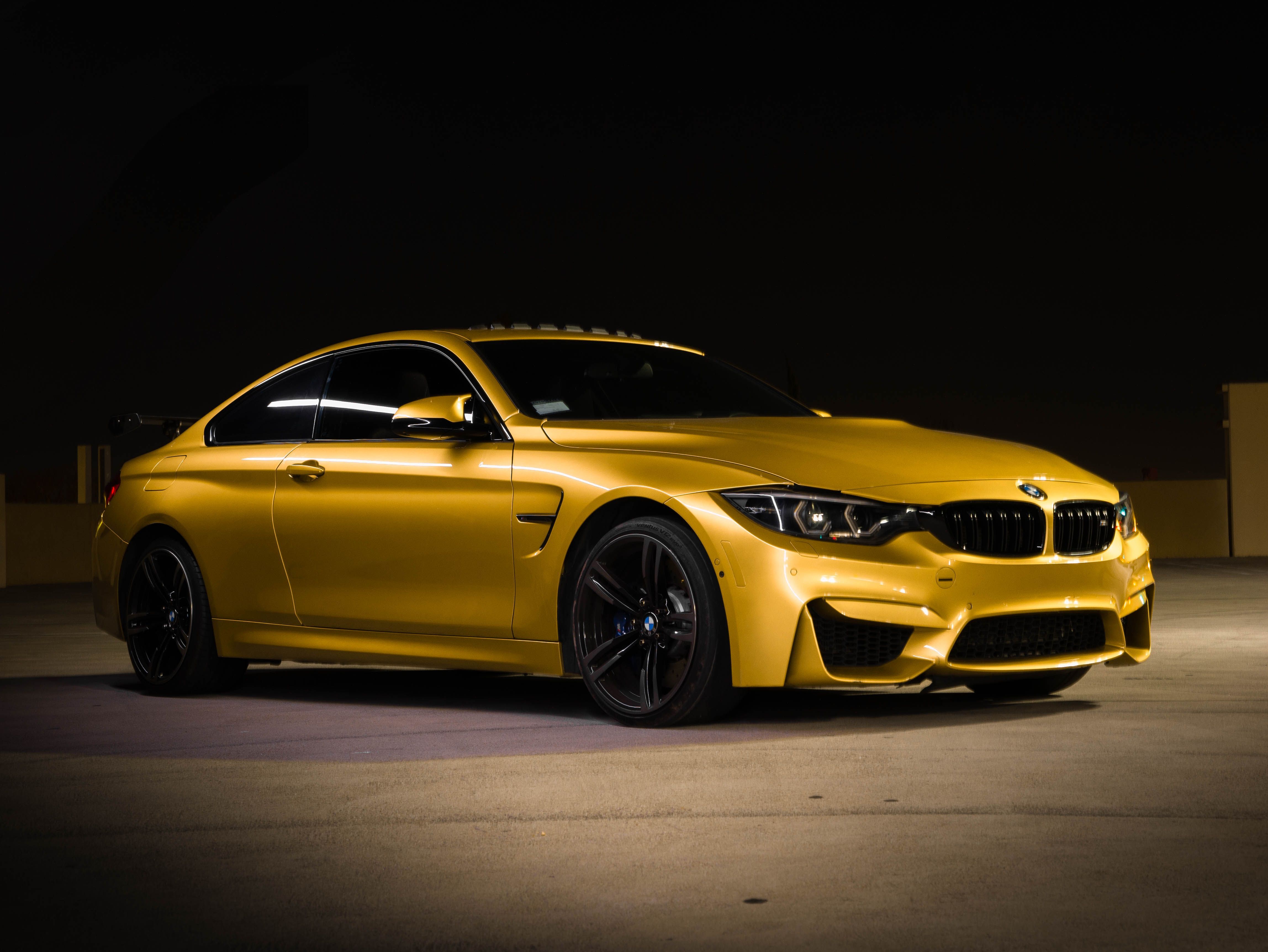 4592x3448 Yellow Bmw Sports Car · Free