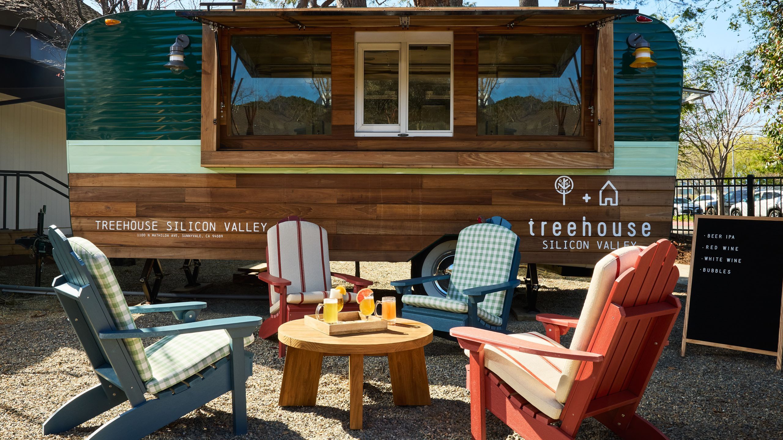 2560x1440 Treehouse Hotel Silicon Valley