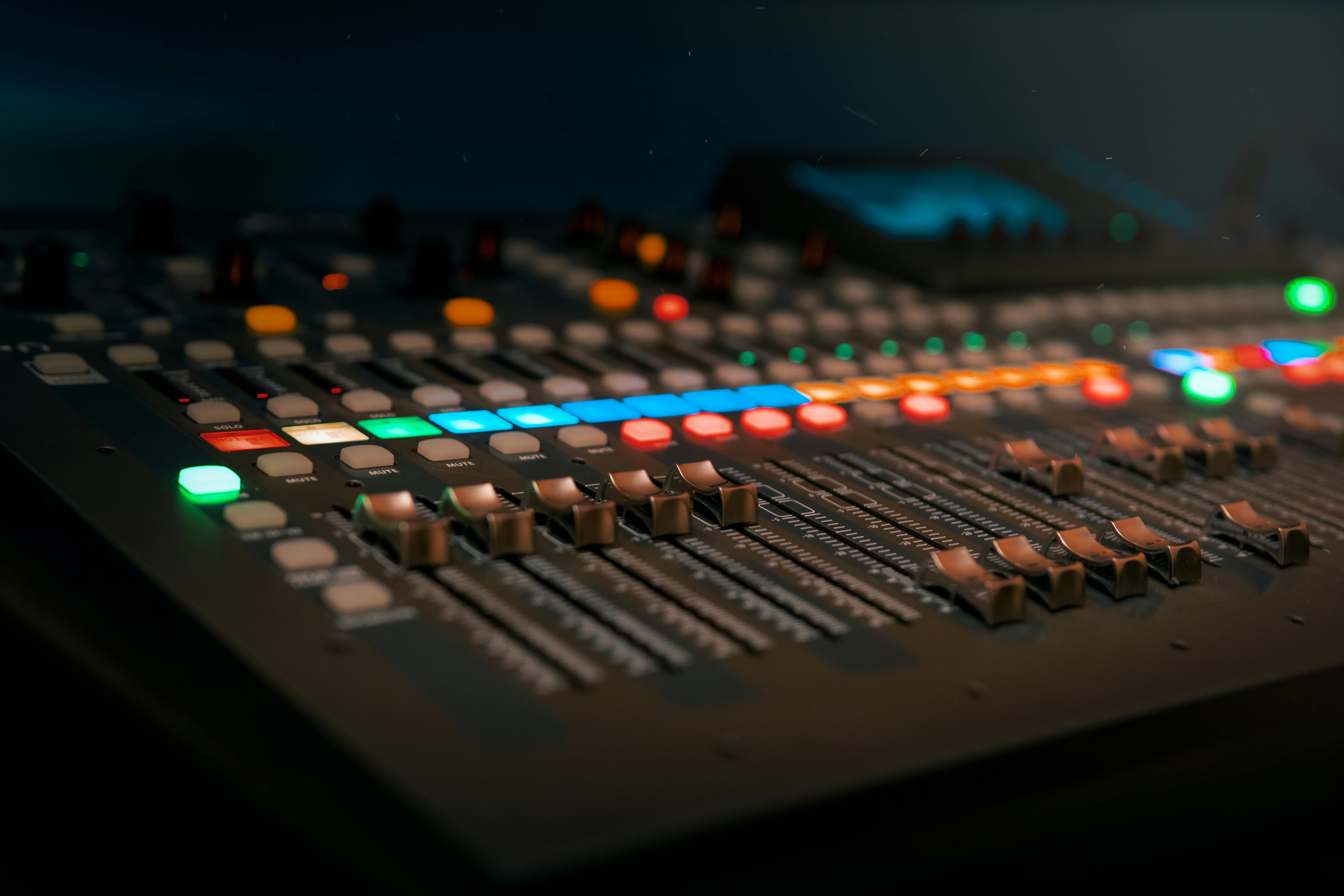 6000x4000 Mixing Board Wallpaper