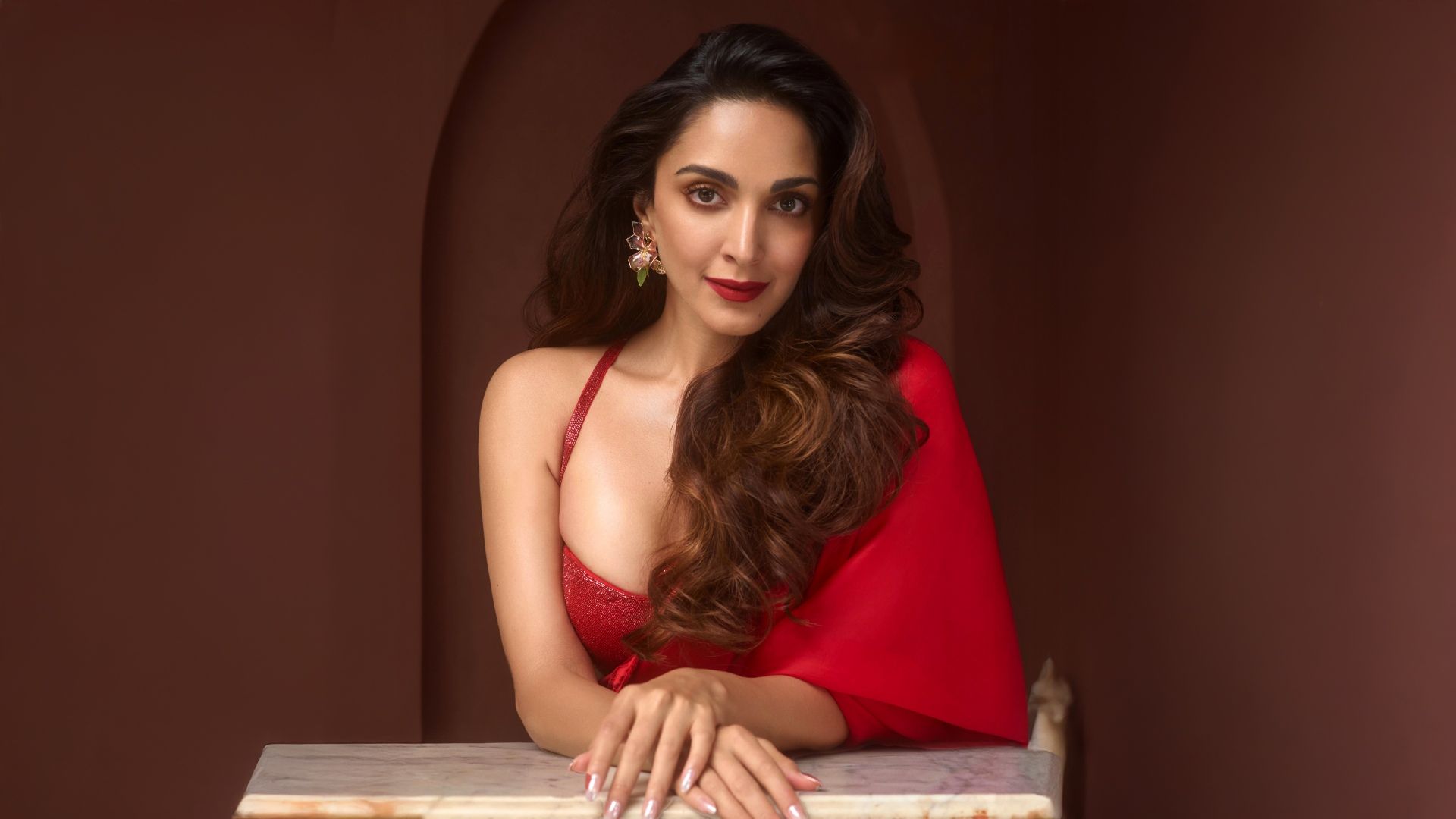 1920x1080 Kiara Advani Wallpaper 4K, Red dress, Saree, Red lips