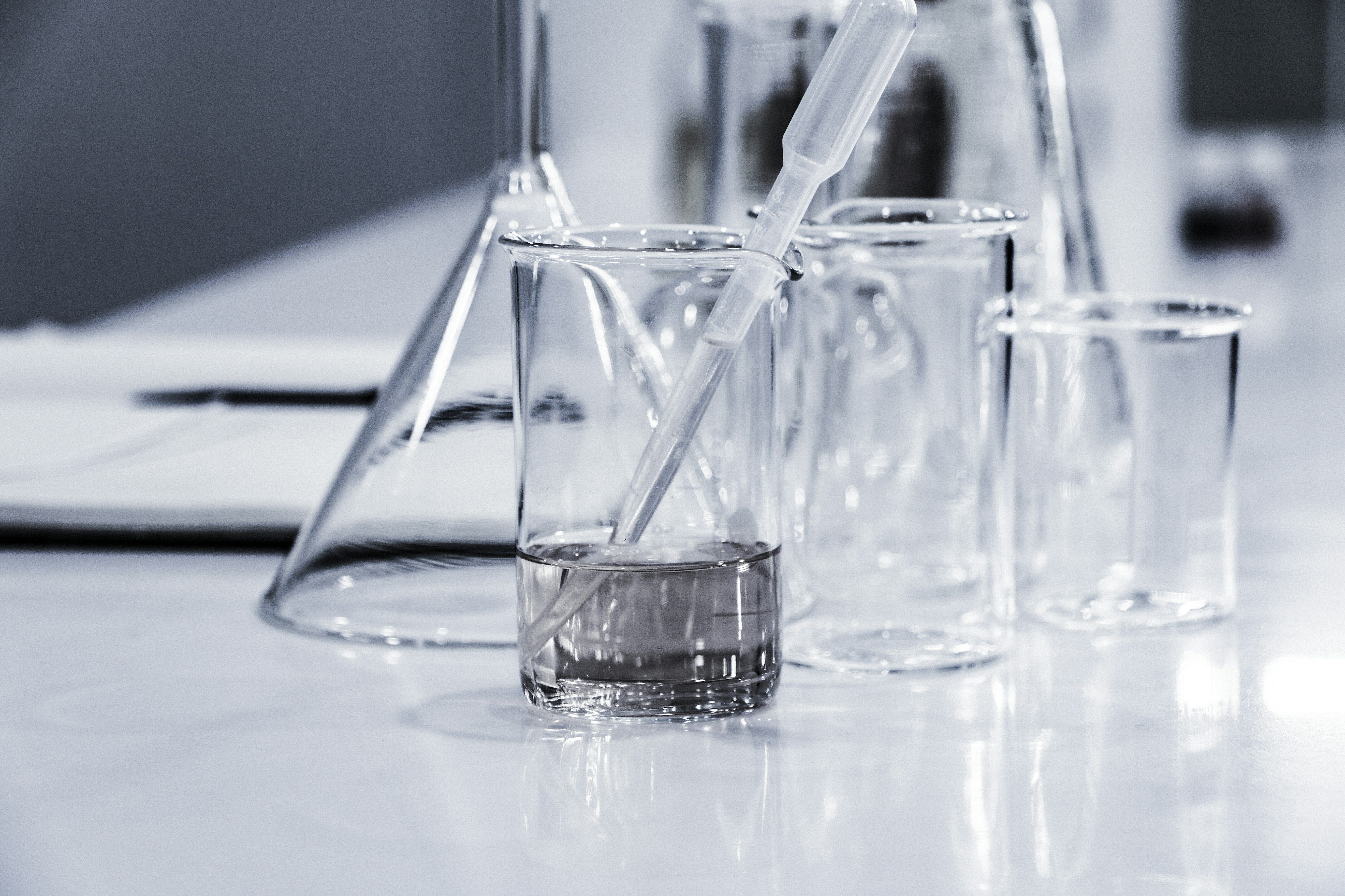 5472x3648 Science Lab Picture. Download Free Image