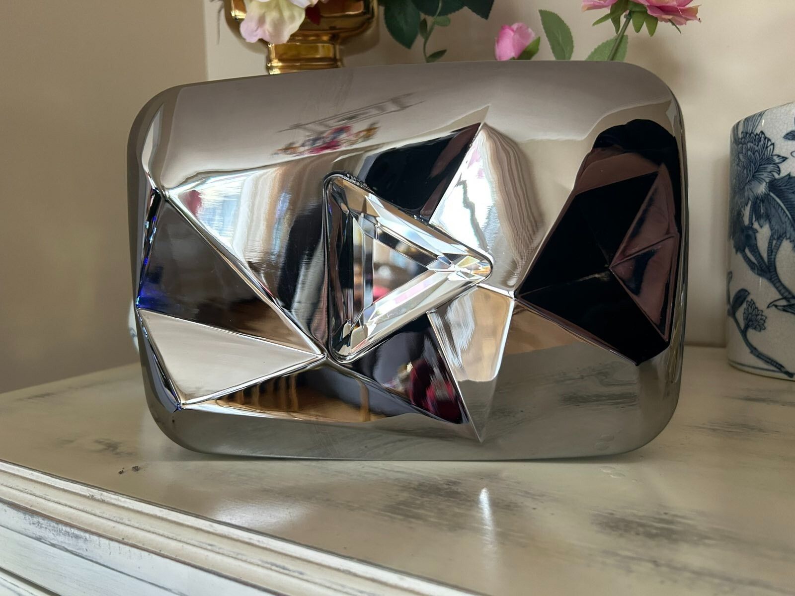 1600x1200 YouTube Diamond Play Button Silver