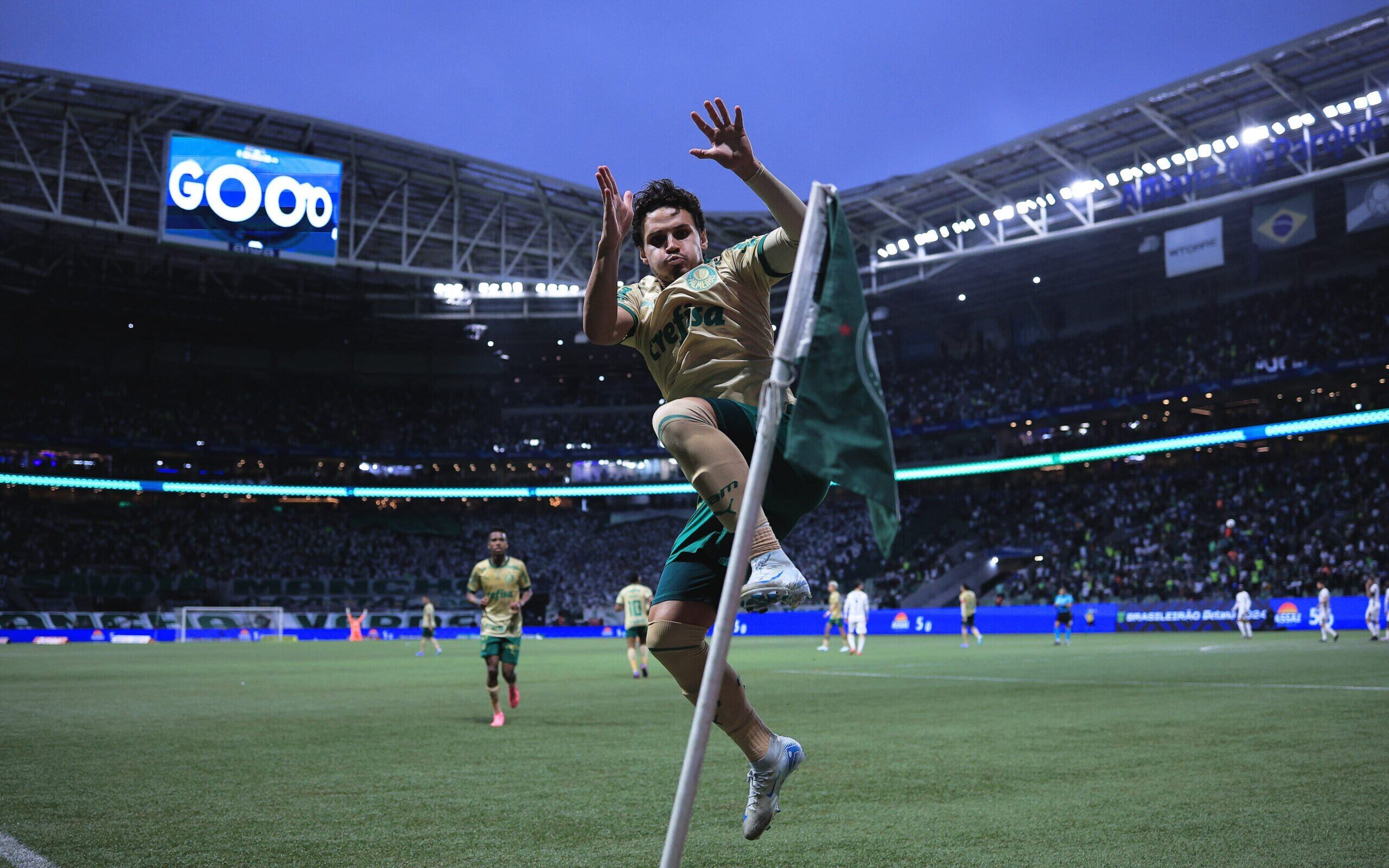 2560x1600 Raphael Veiga, do Palmeiras, é o maior artilheiro do Allianz Parque