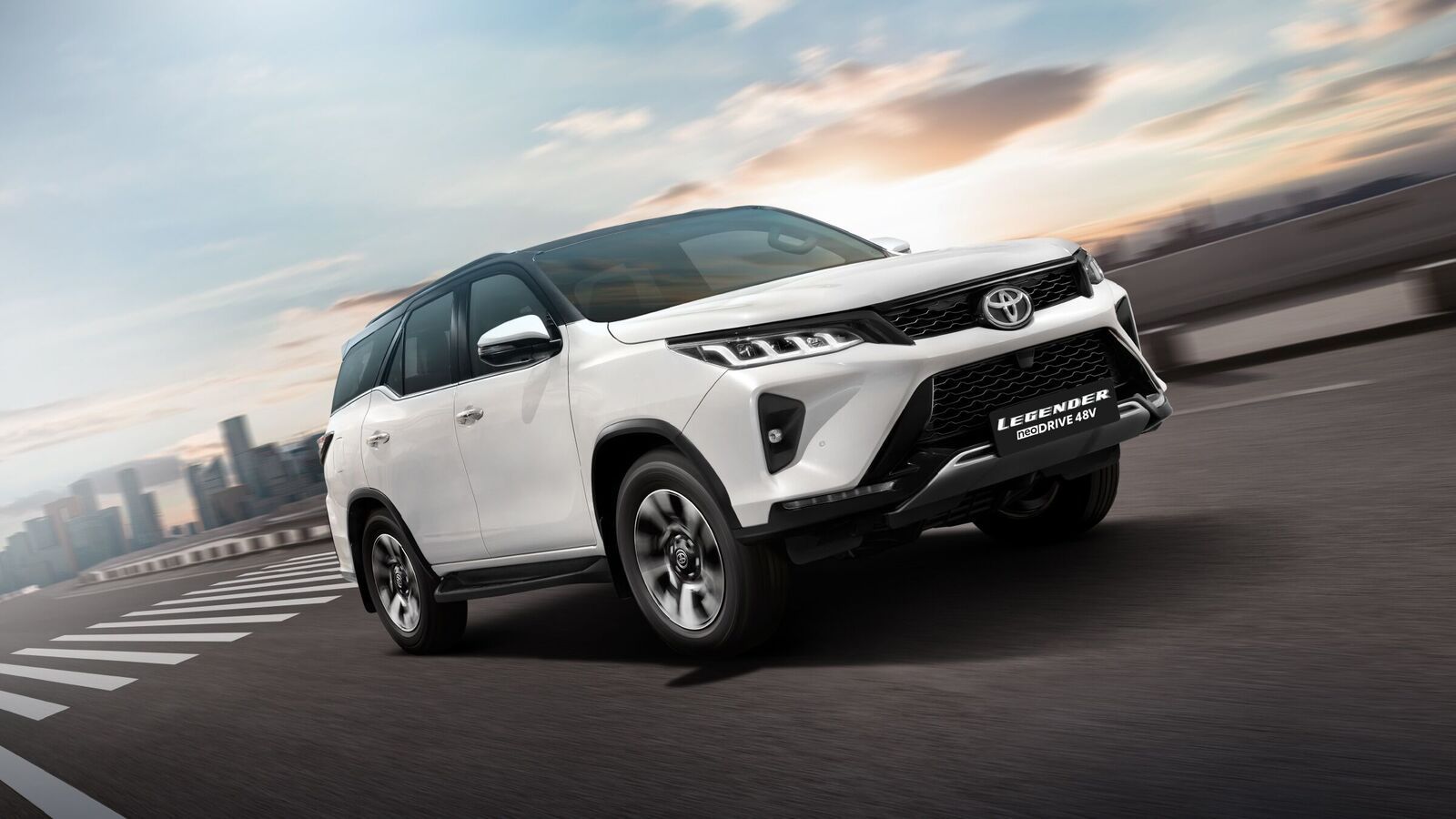 1600x900 Toyota Fortuner 48V launched with key changes. Here's how its differs