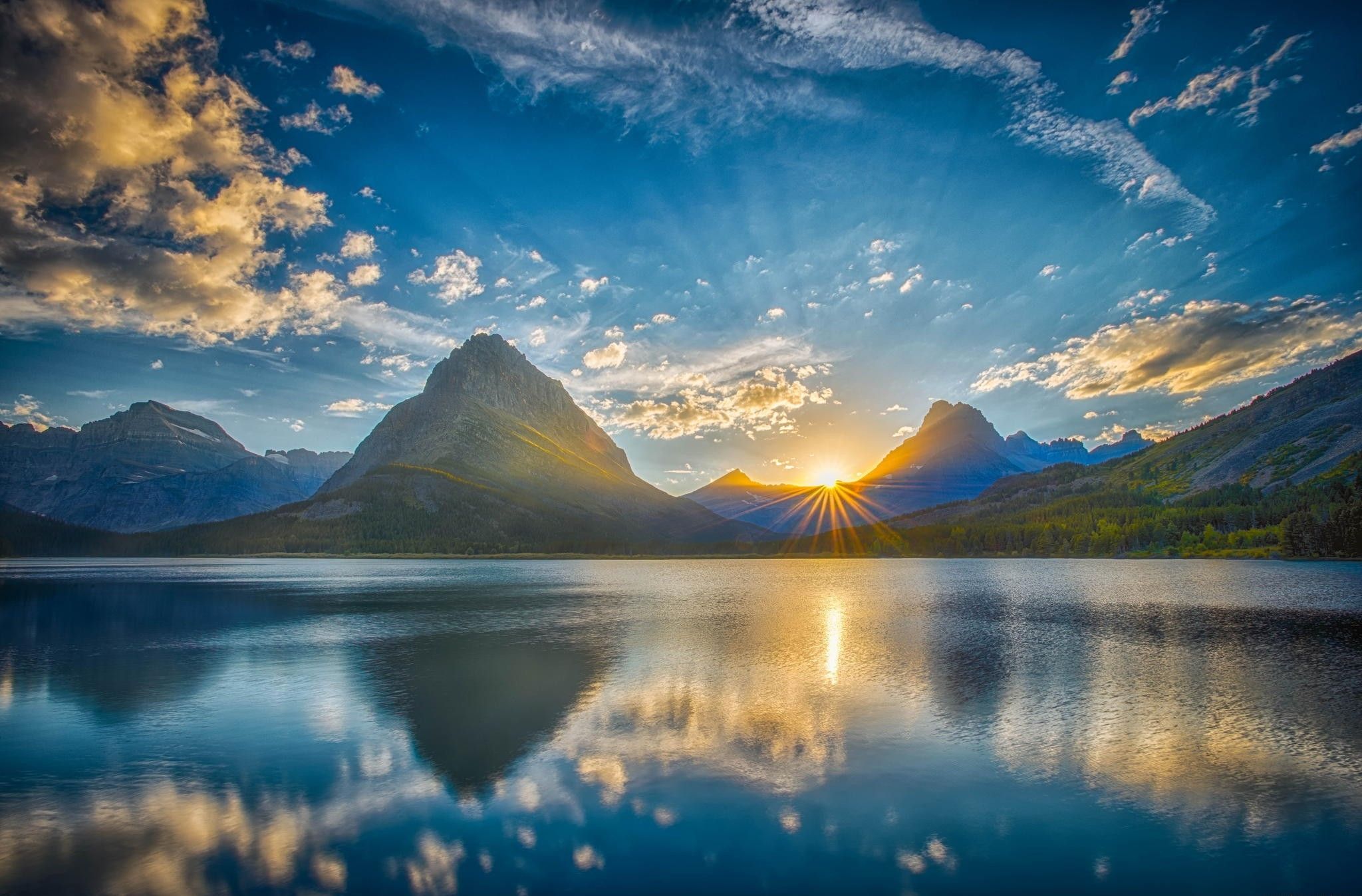 2048x1348 Stunning Sunrise Over Mountain Lake Wallpaperx1348