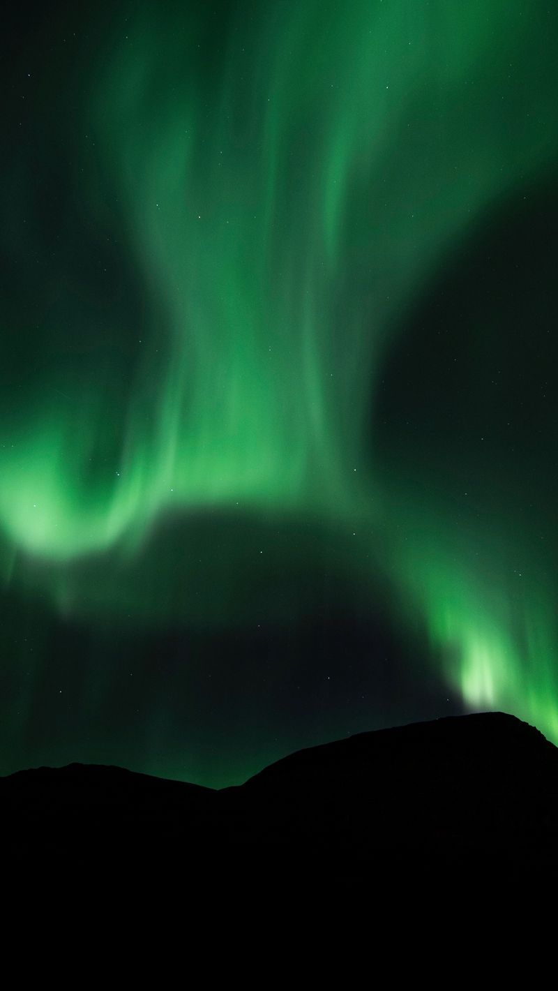 800x1420 Download Wallpaper 800x1420 Northern Lights, Aurora, Mountain, Night, Sky, Green Iphone Se 5s 5c 5 For Parallax HD Background
